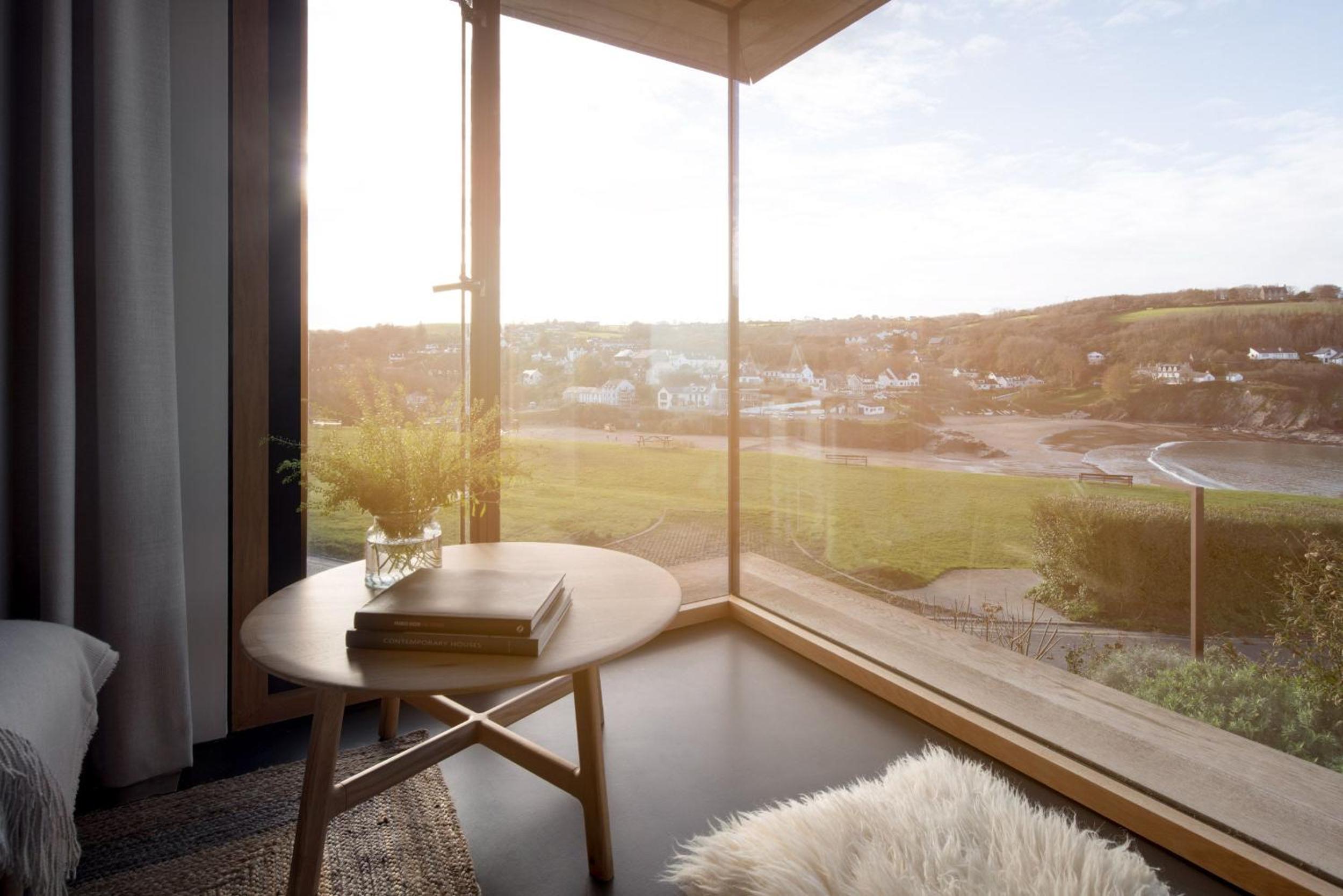 Edge House