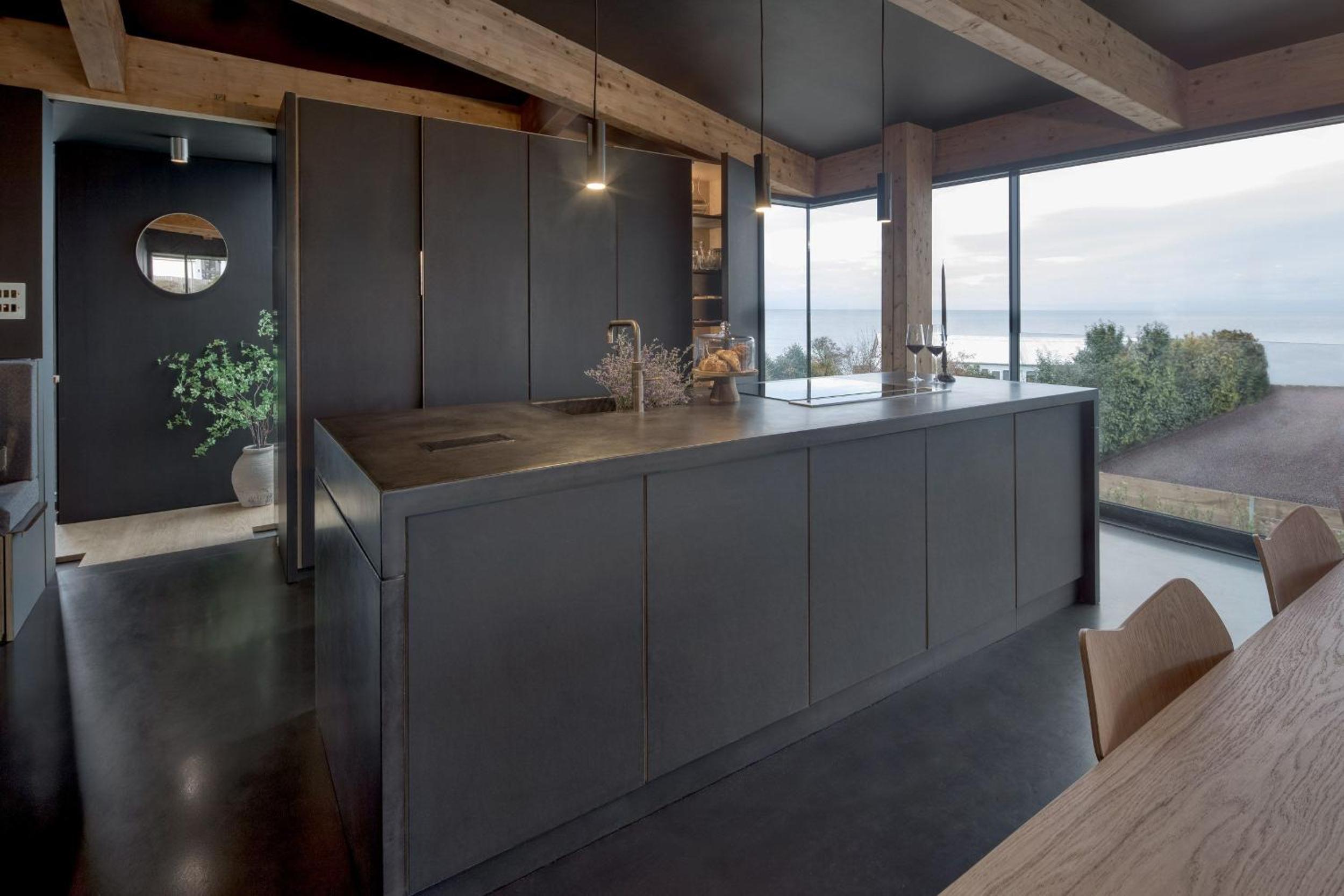 Edge House