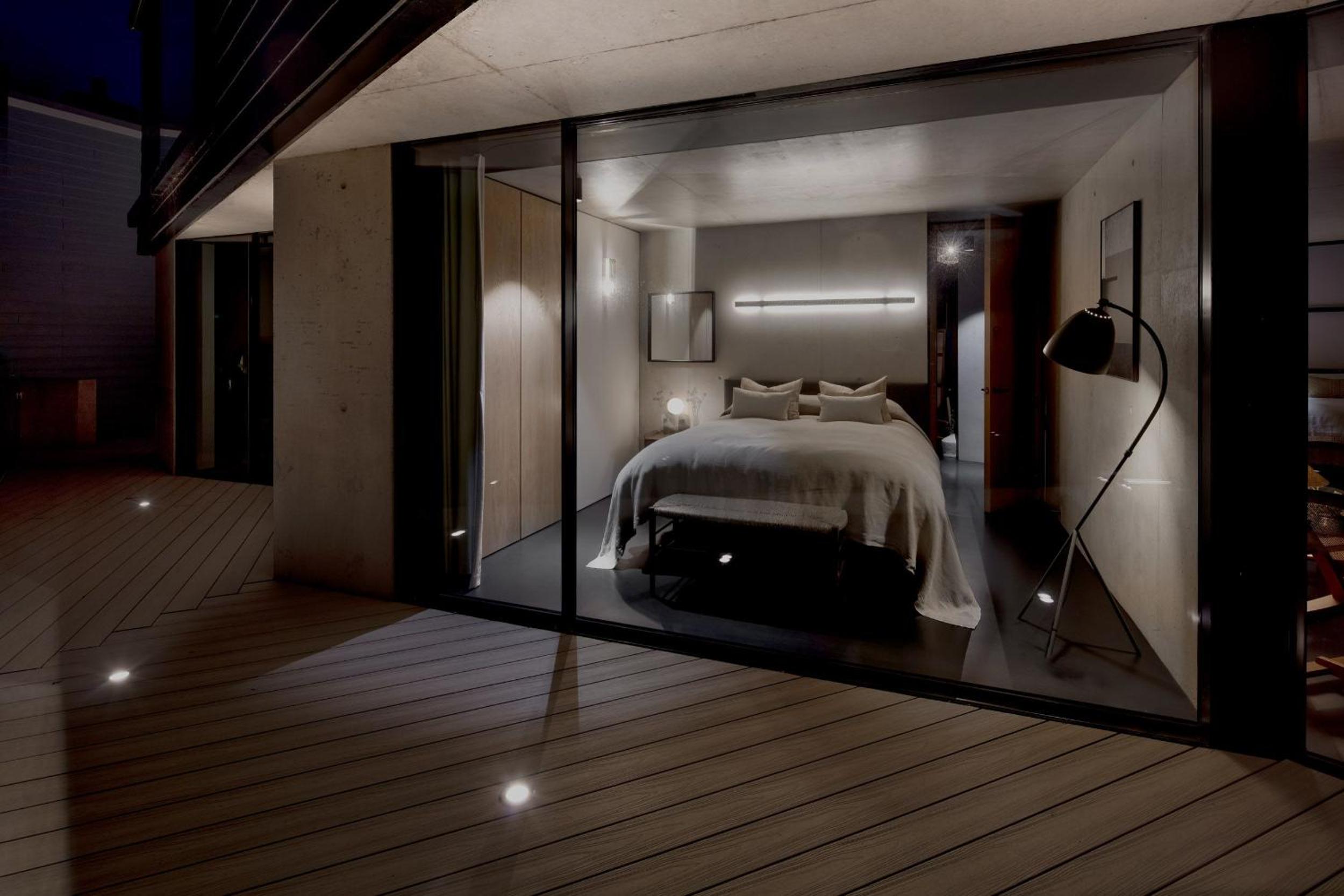Edge House