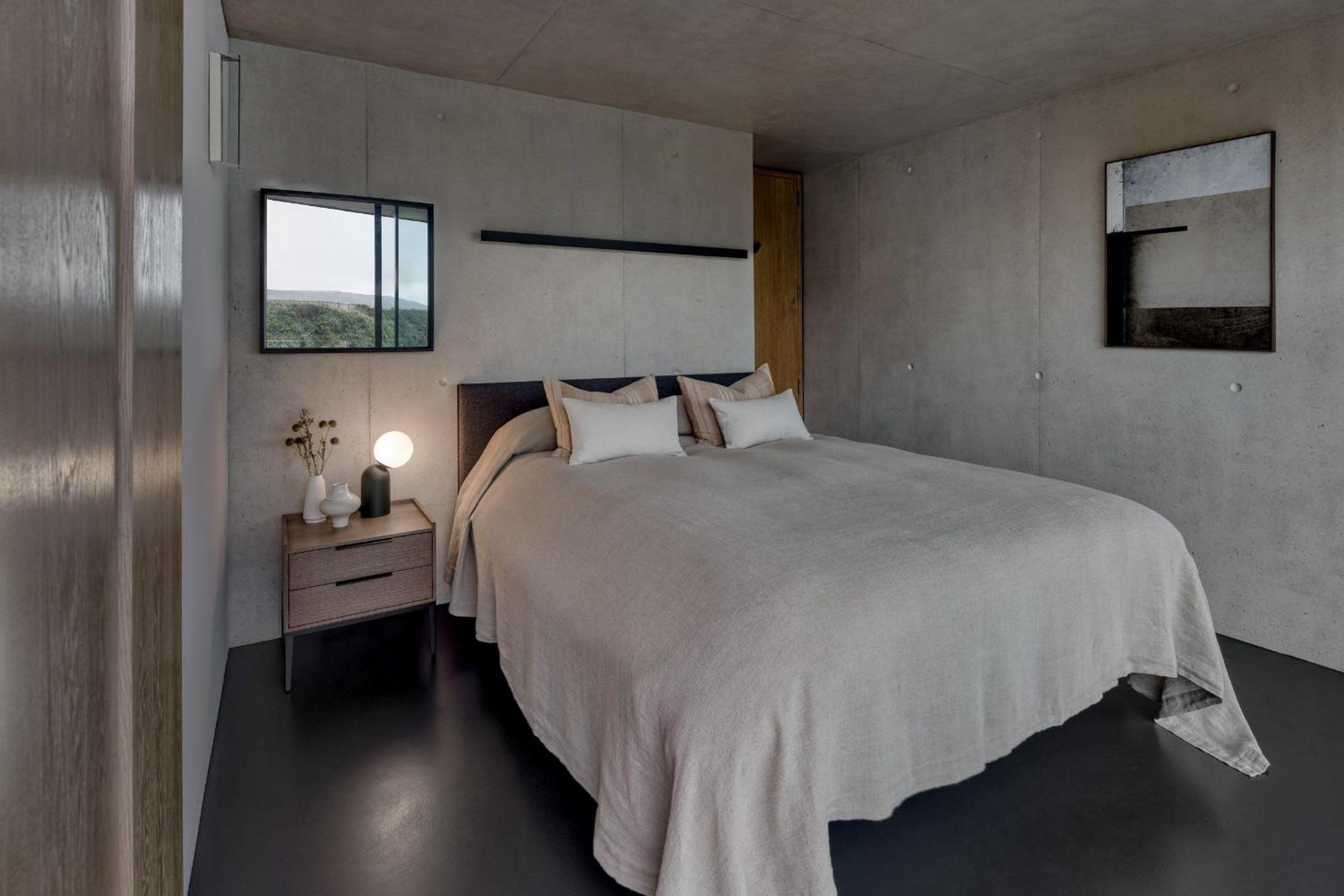 Edge House