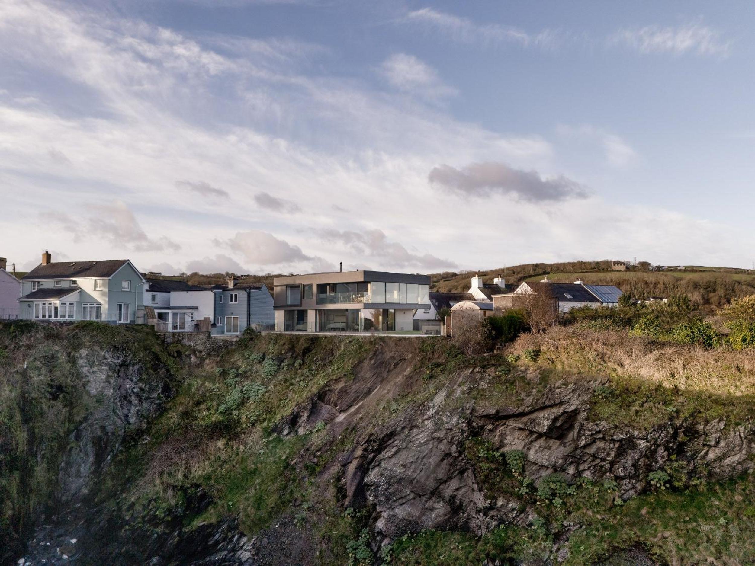 Edge House