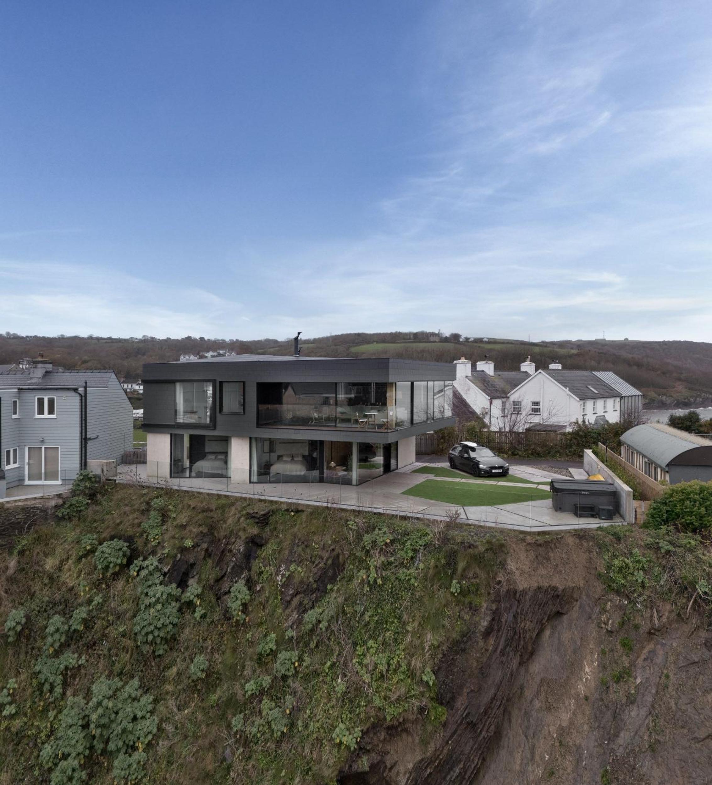 Edge House