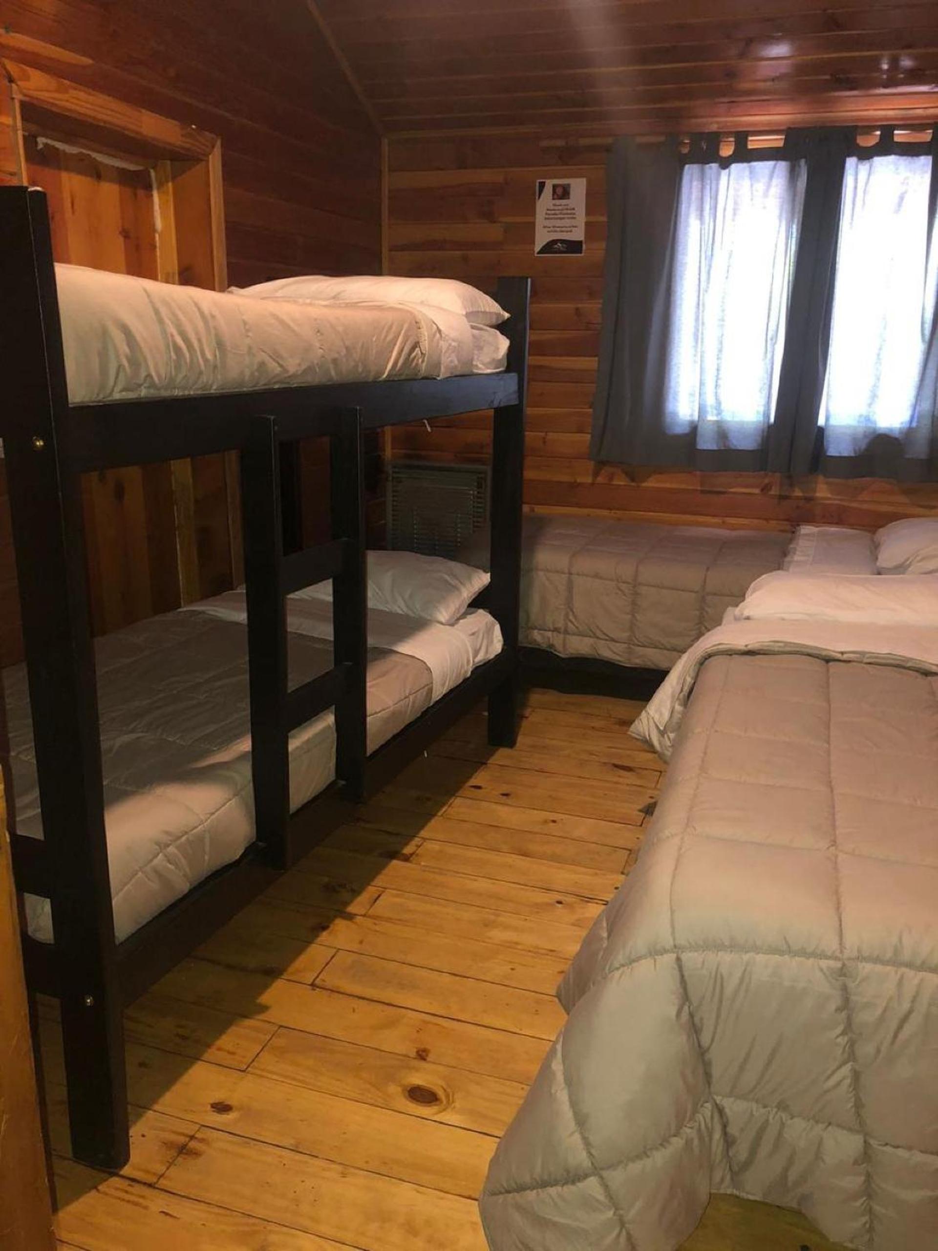 Cuatro Cerros Hostel