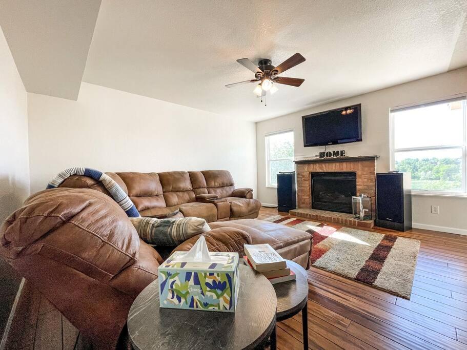Trailside Getaway / mins to ft. carson/airport view 5