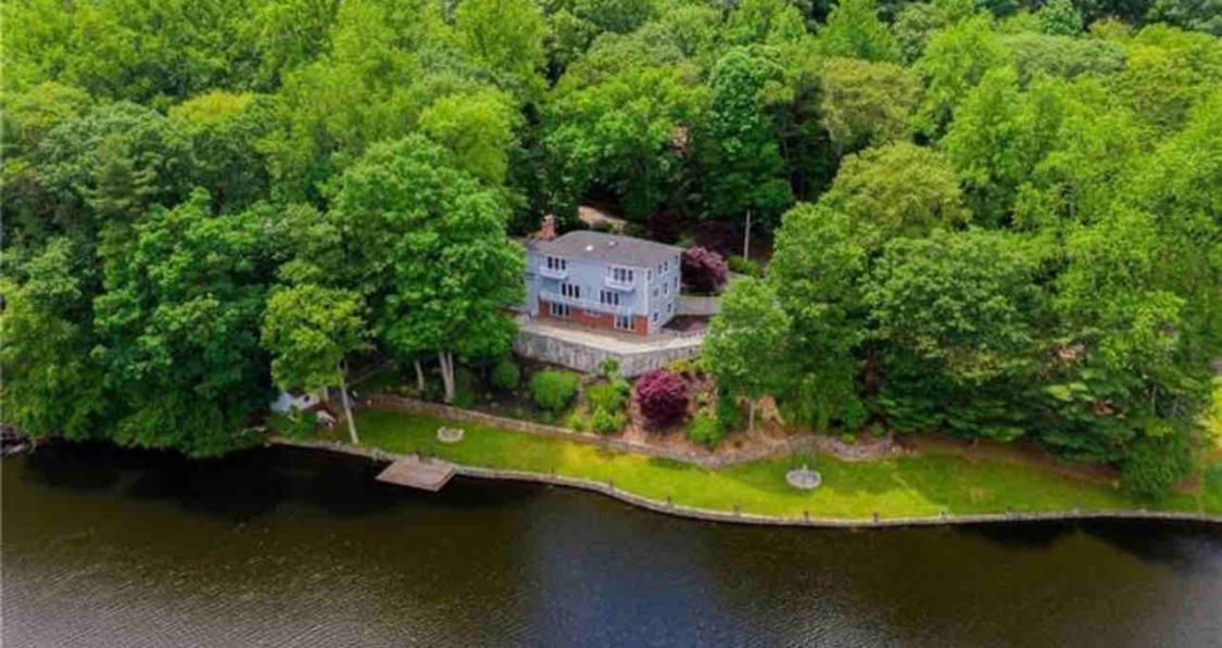 Beautiful Lake House to Relax - Property Image 5