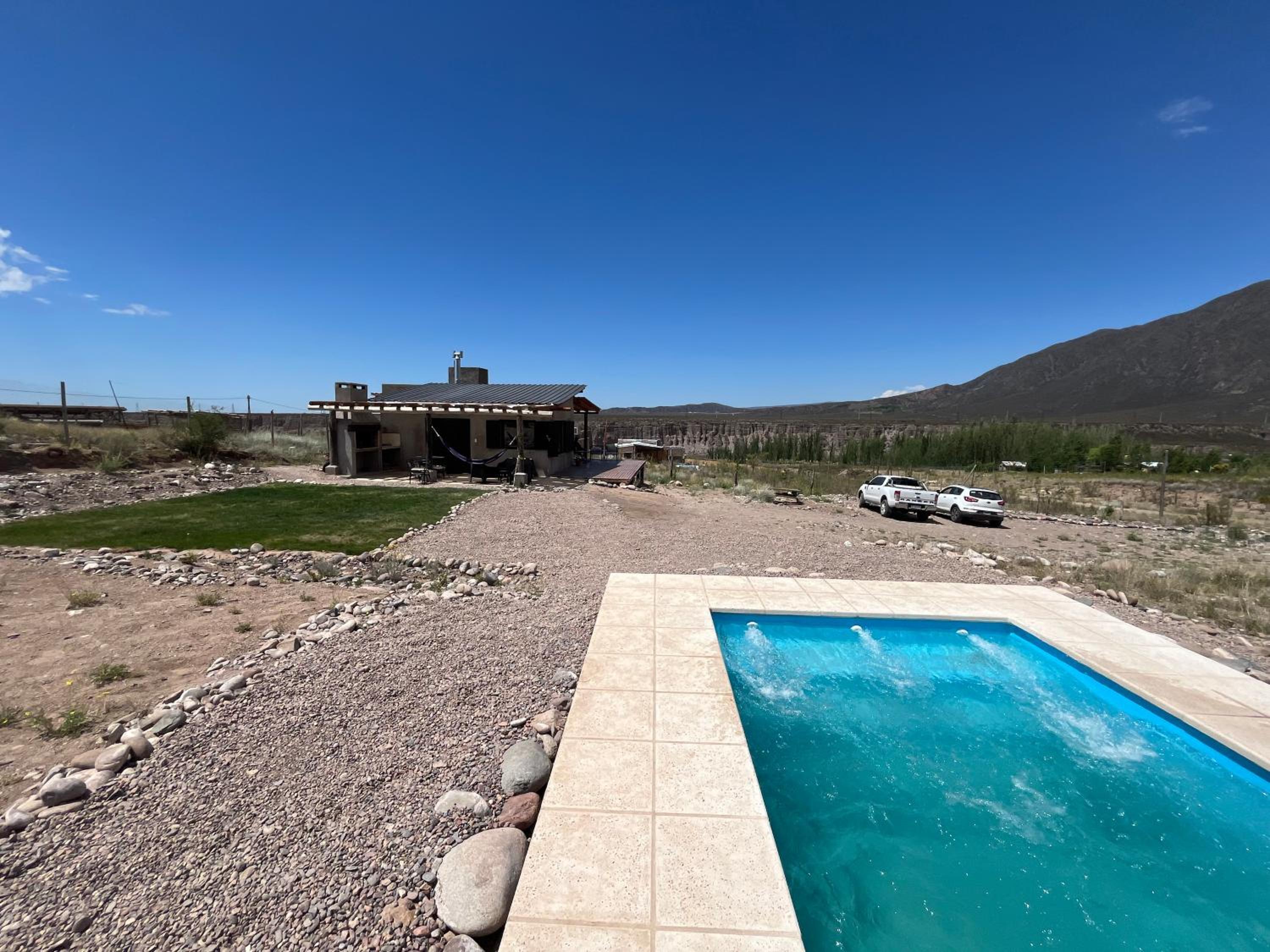 Wabi sabi, casita de montaña con pileta