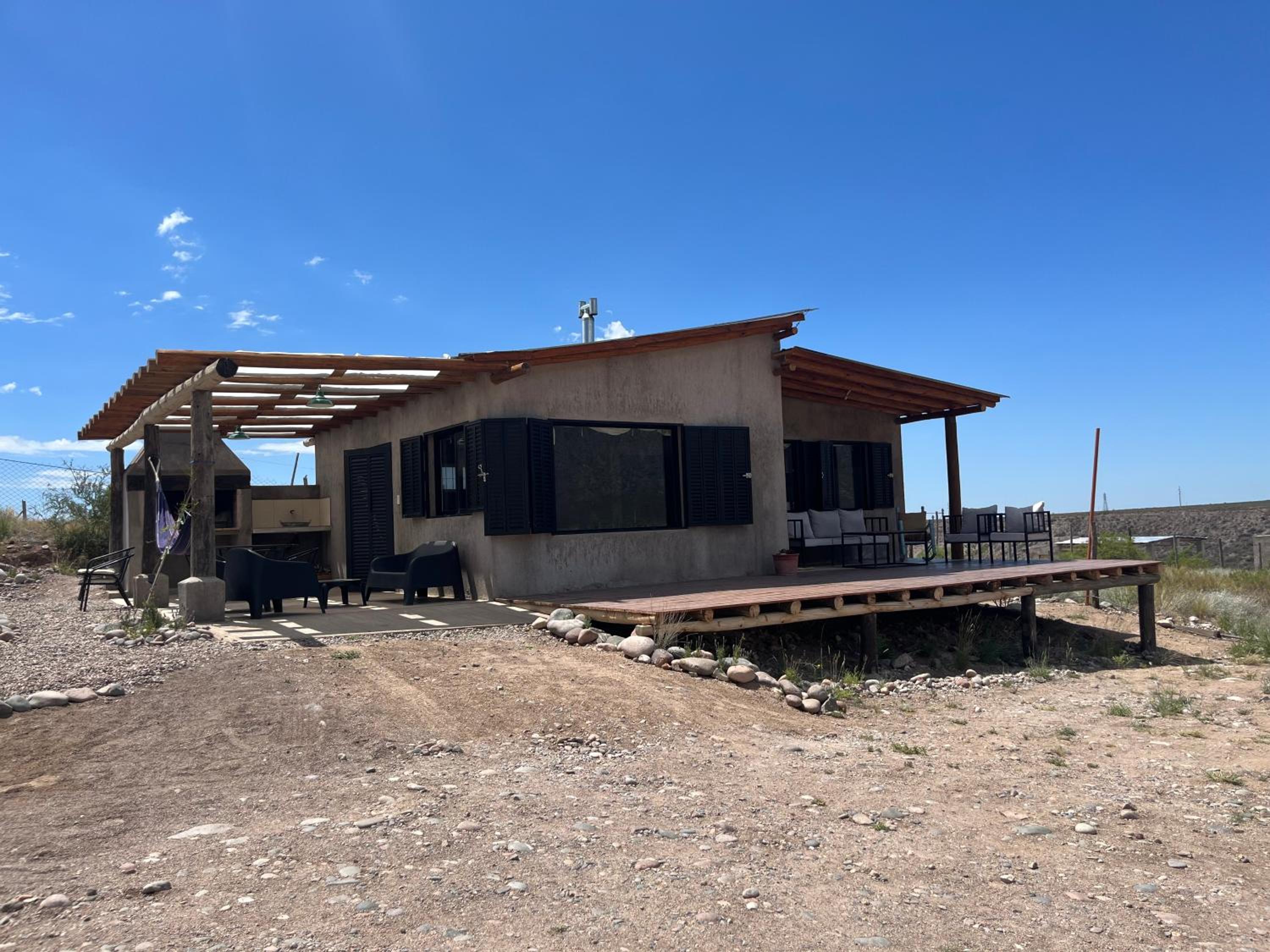 Wabi sabi, casita de montaña con pileta