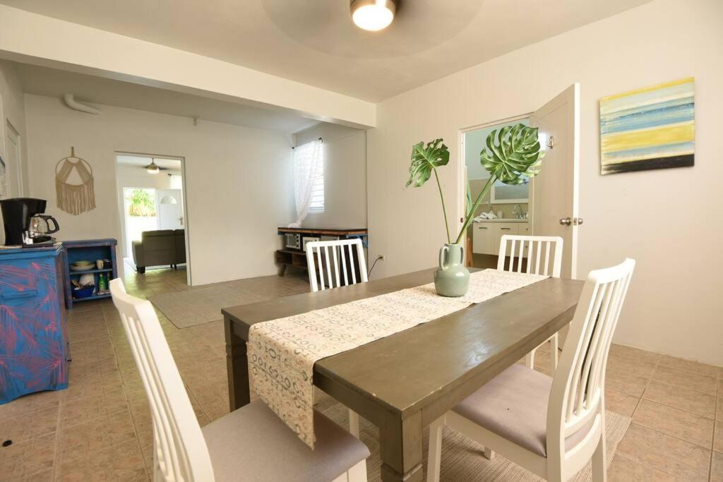 One Bedroom Apartment, Private pool, huge yard