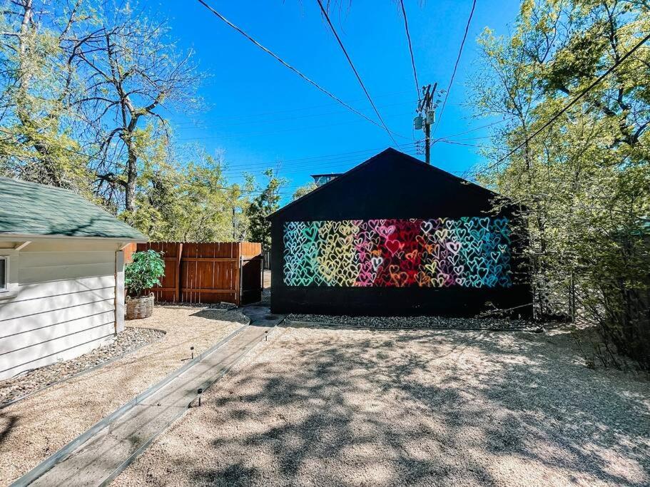 Cozy cottage in the heart of COS - pet friendly view 2