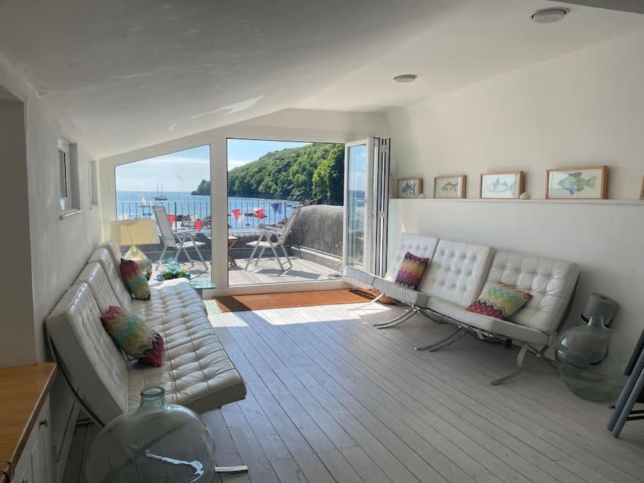 Beach House Cawsand