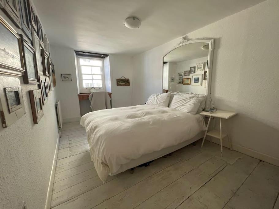 Beach House Cawsand
