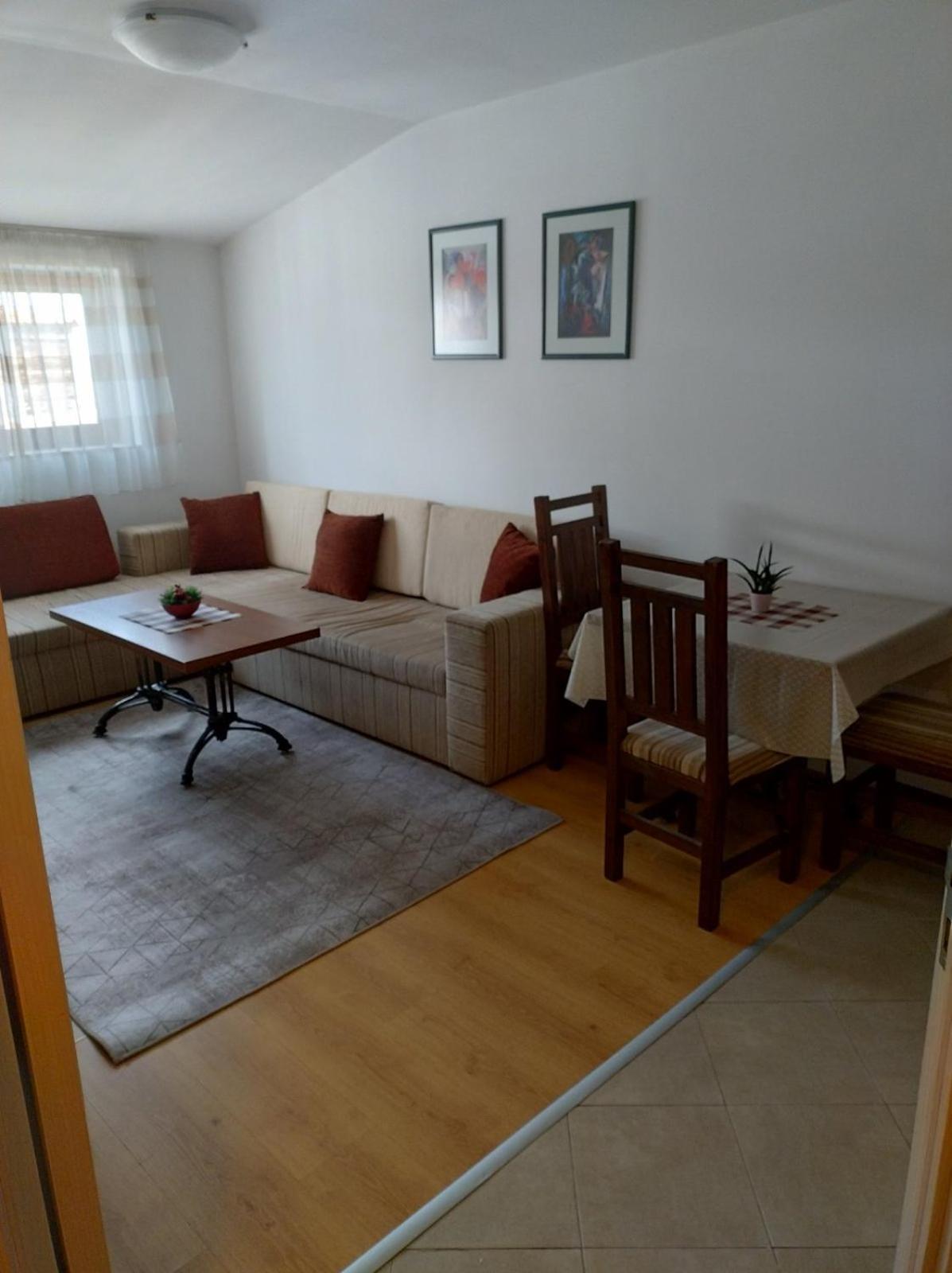 Gondola lift apartment 5402
