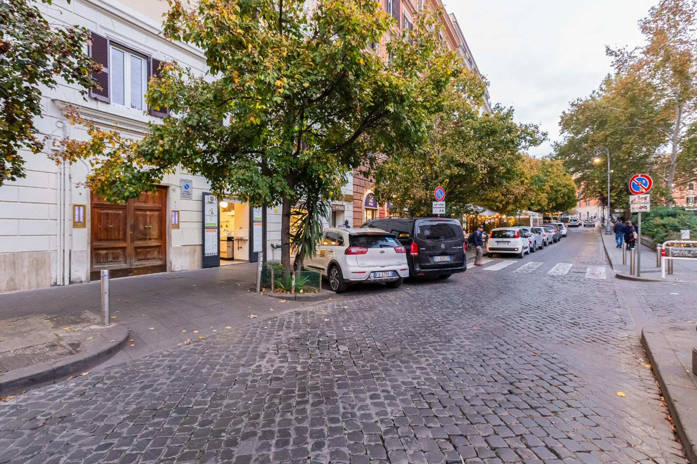 TRASTEVERE SUITE EXPERIENCE
