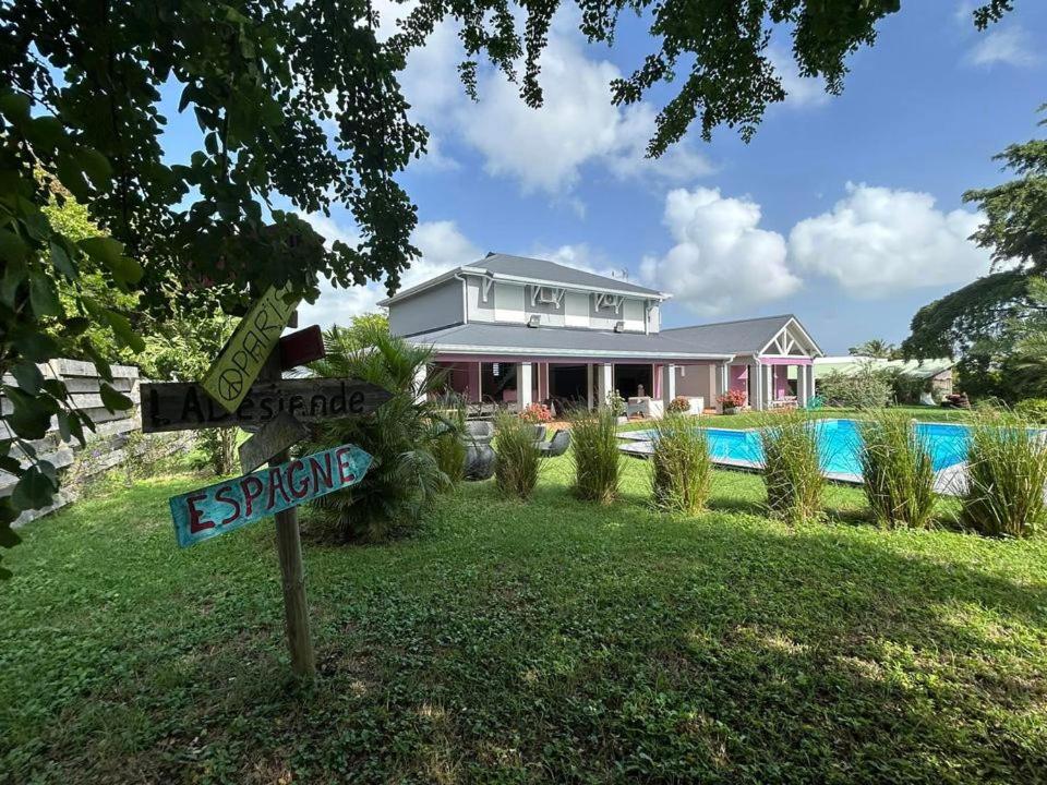 Villa d'architecte avec piscine view 5