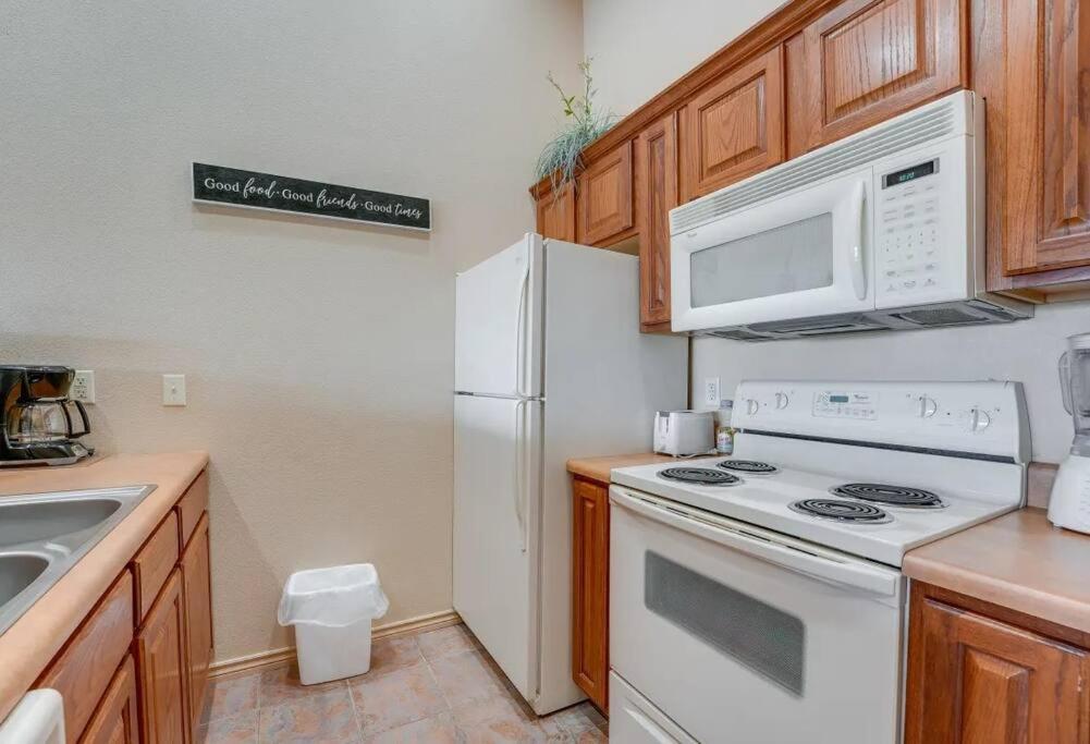 Modern Condo in Tuscany Place! view 2