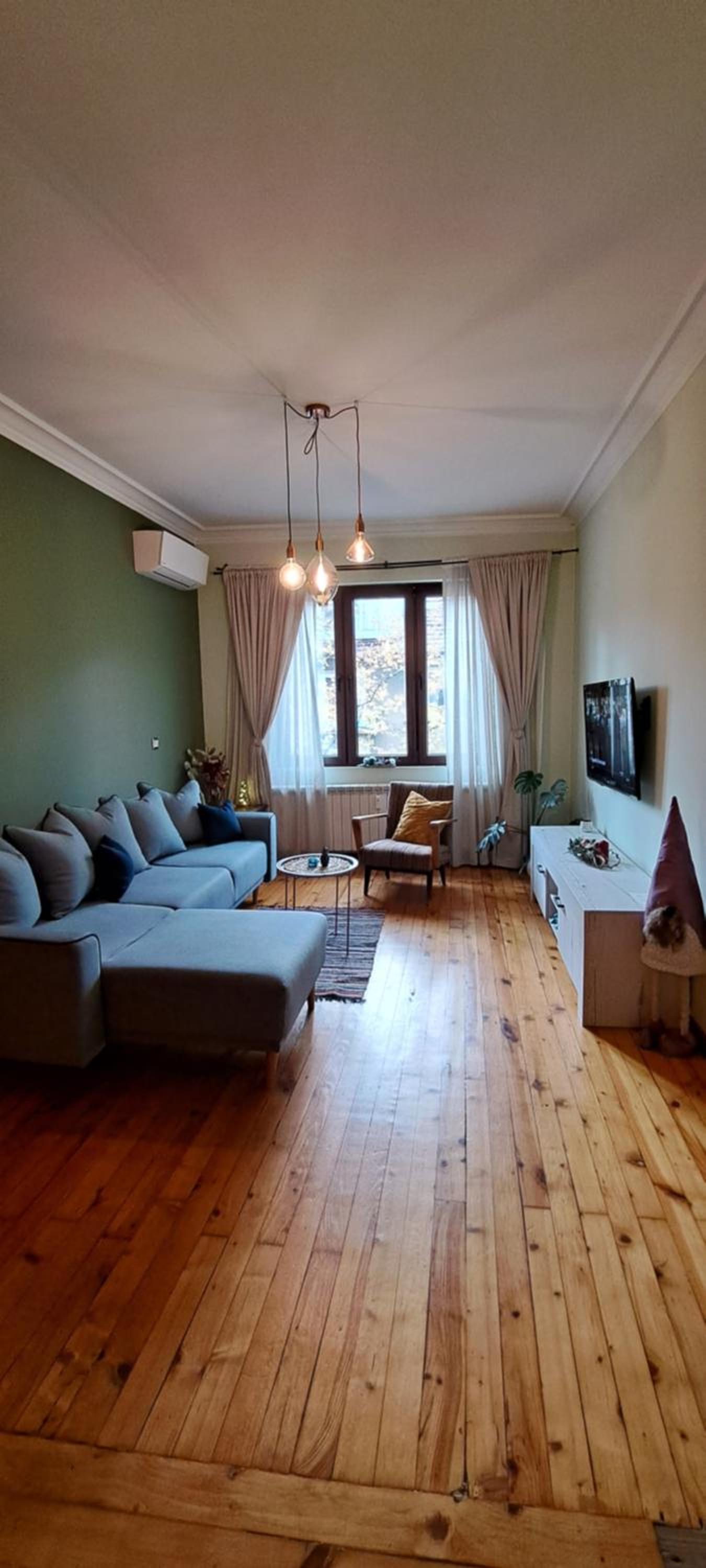 Top Central 2 Bedroom Apartment next to NDK view 2