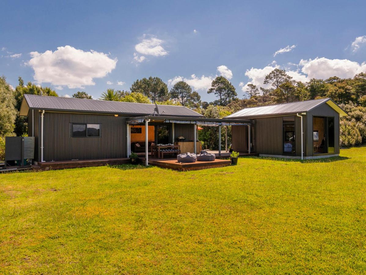 Whangapoua Glamping Hideaway - Whangapoua Bach view 3