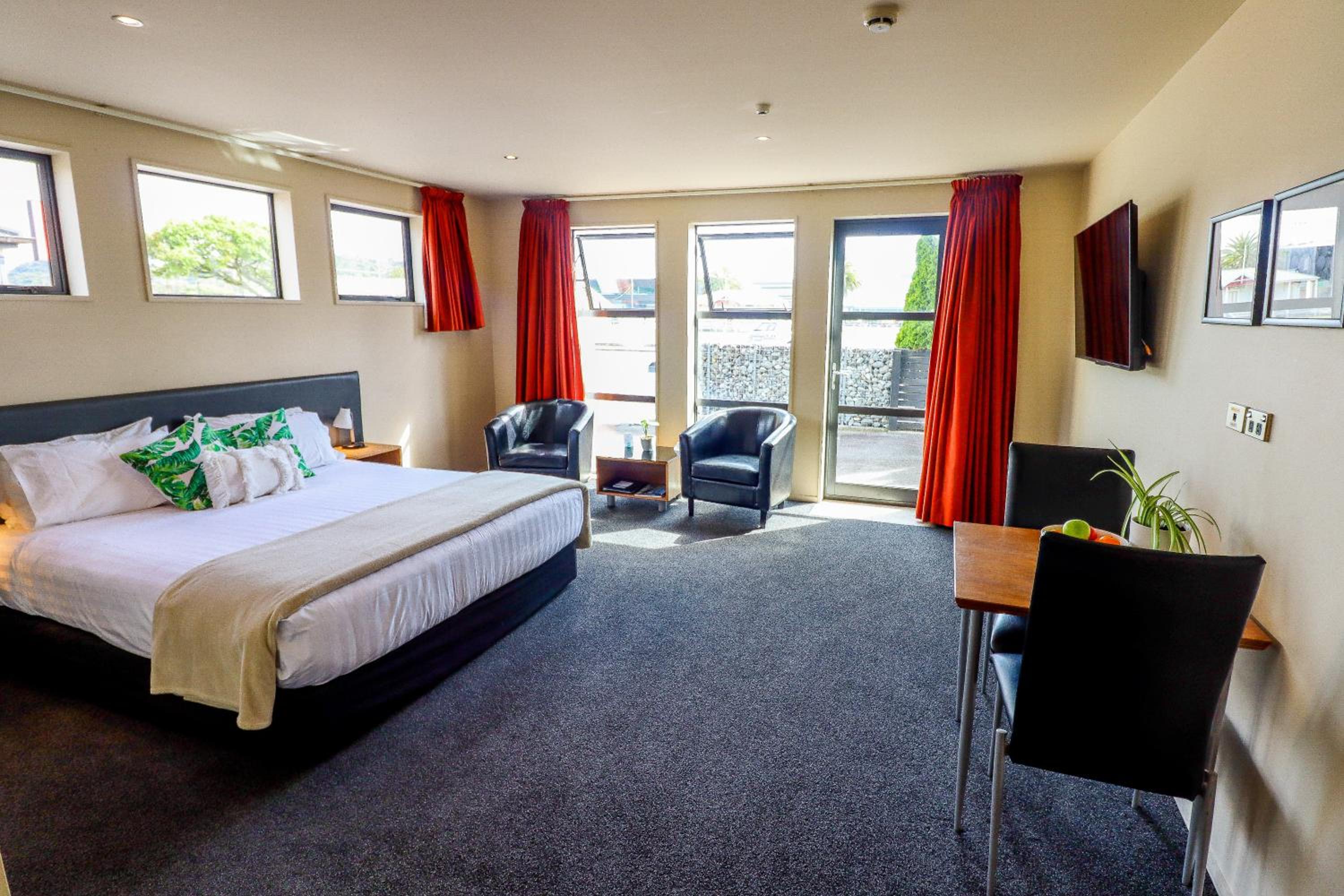 Coleraine Suites & Apartments