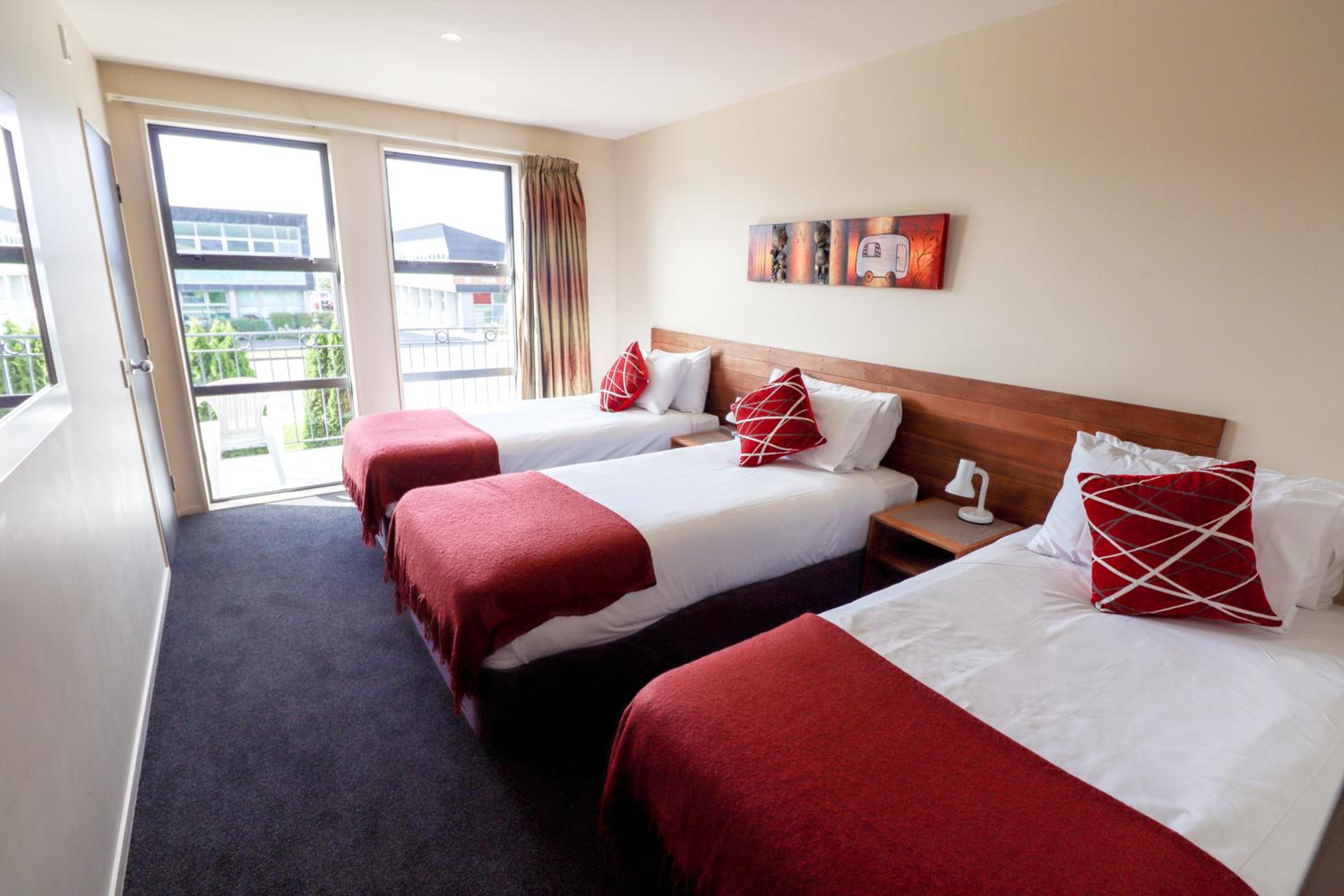 Coleraine Suites & Apartments