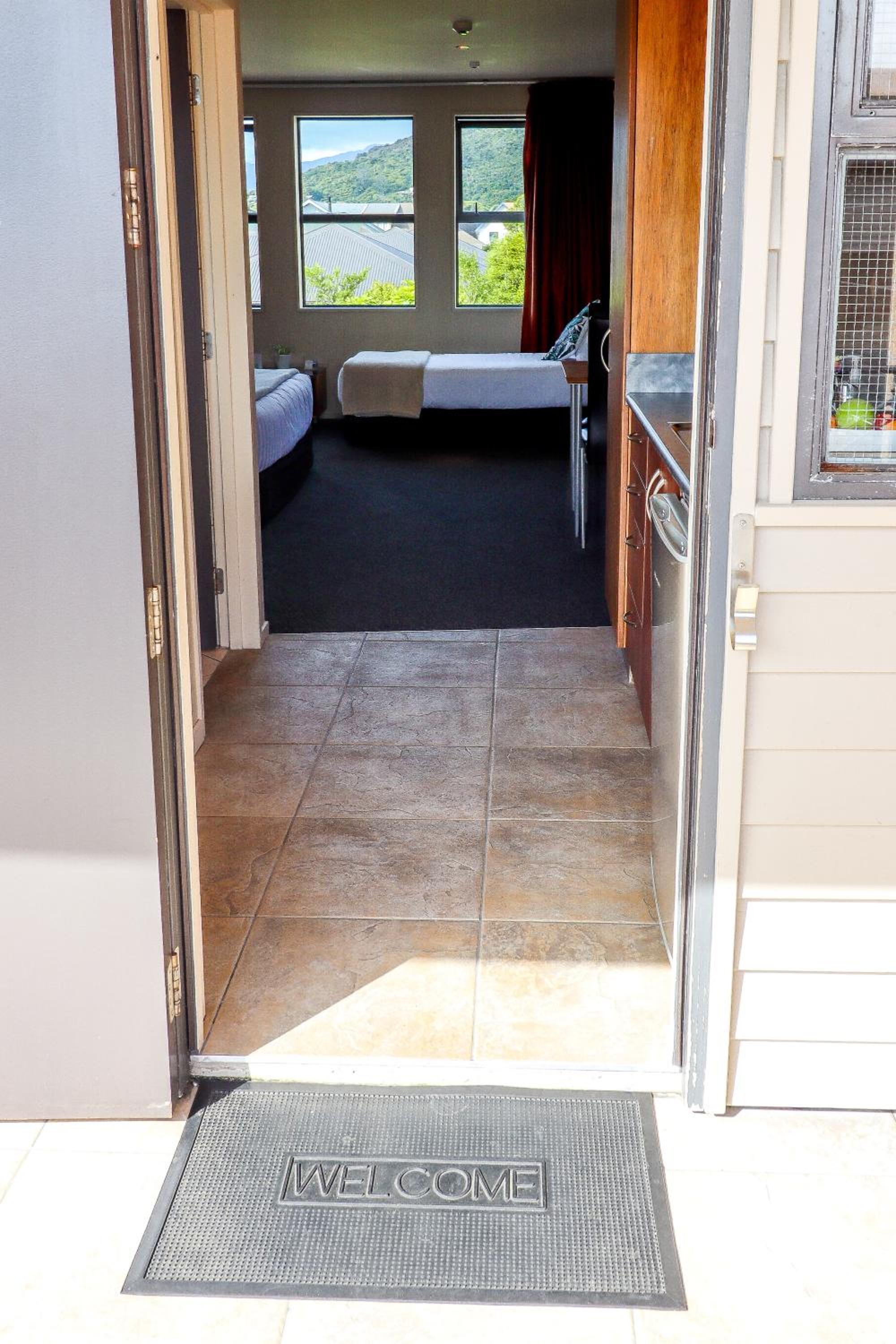 Coleraine Suites & Apartments