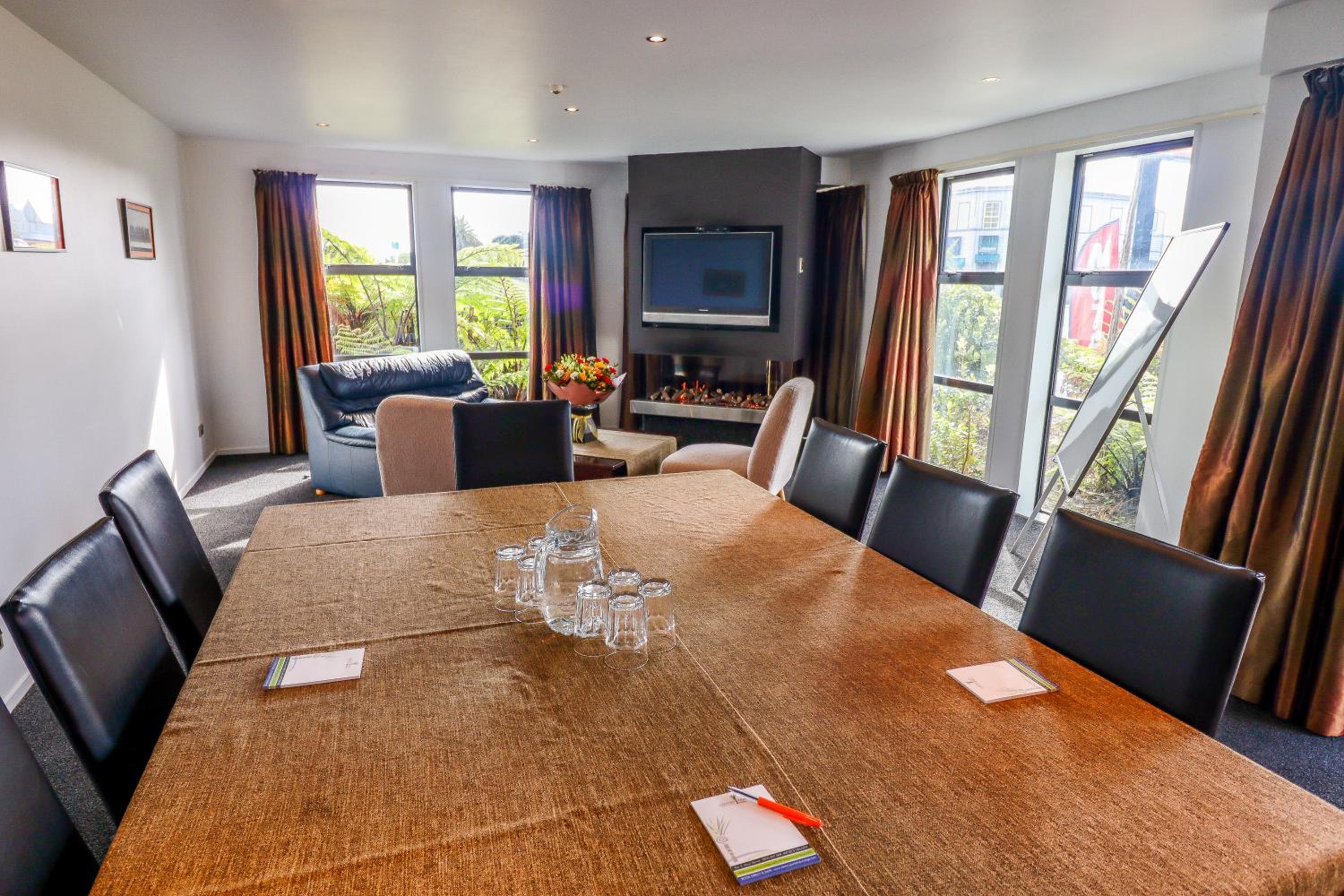 Coleraine Suites & Apartments