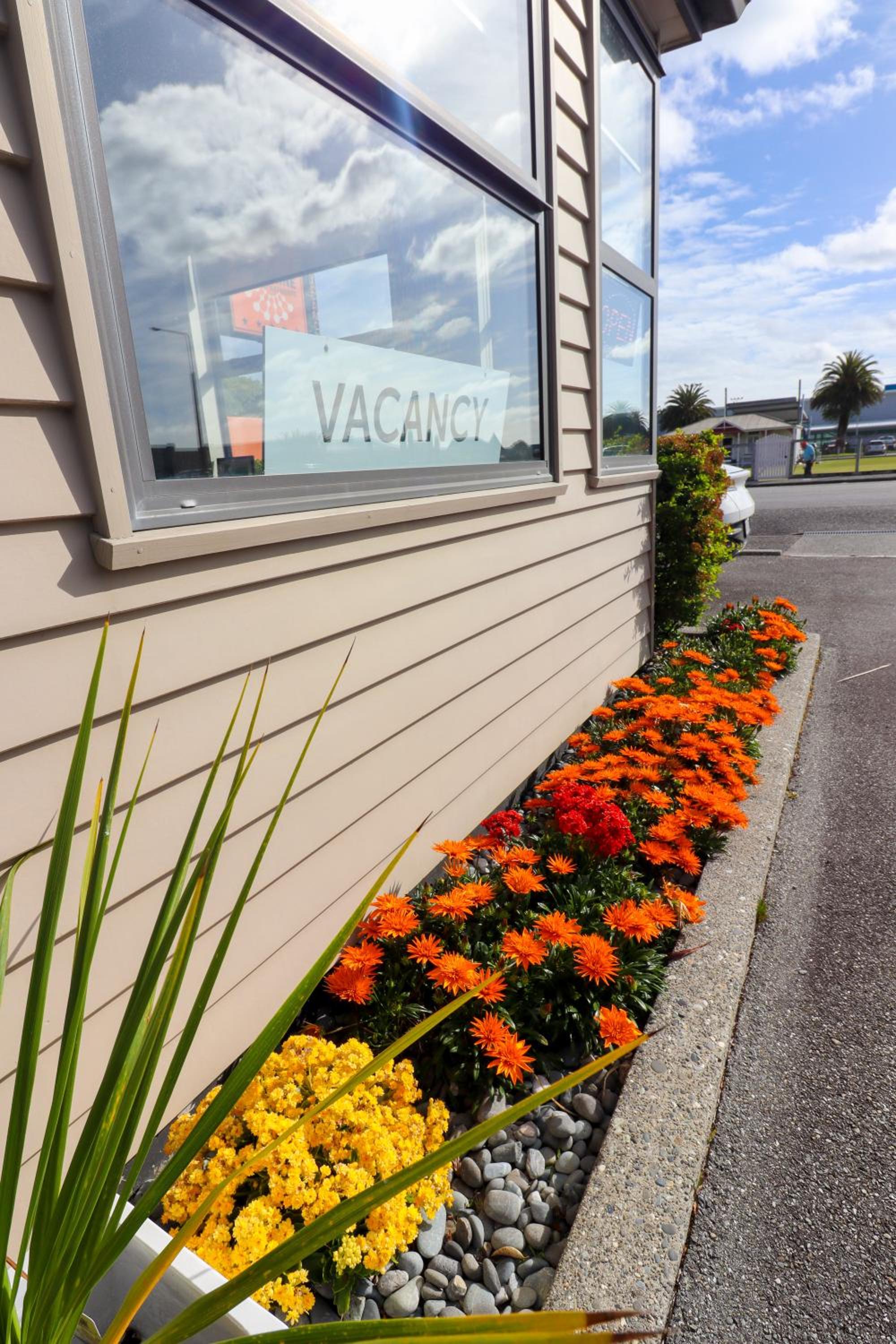 Coleraine Suites & Apartments