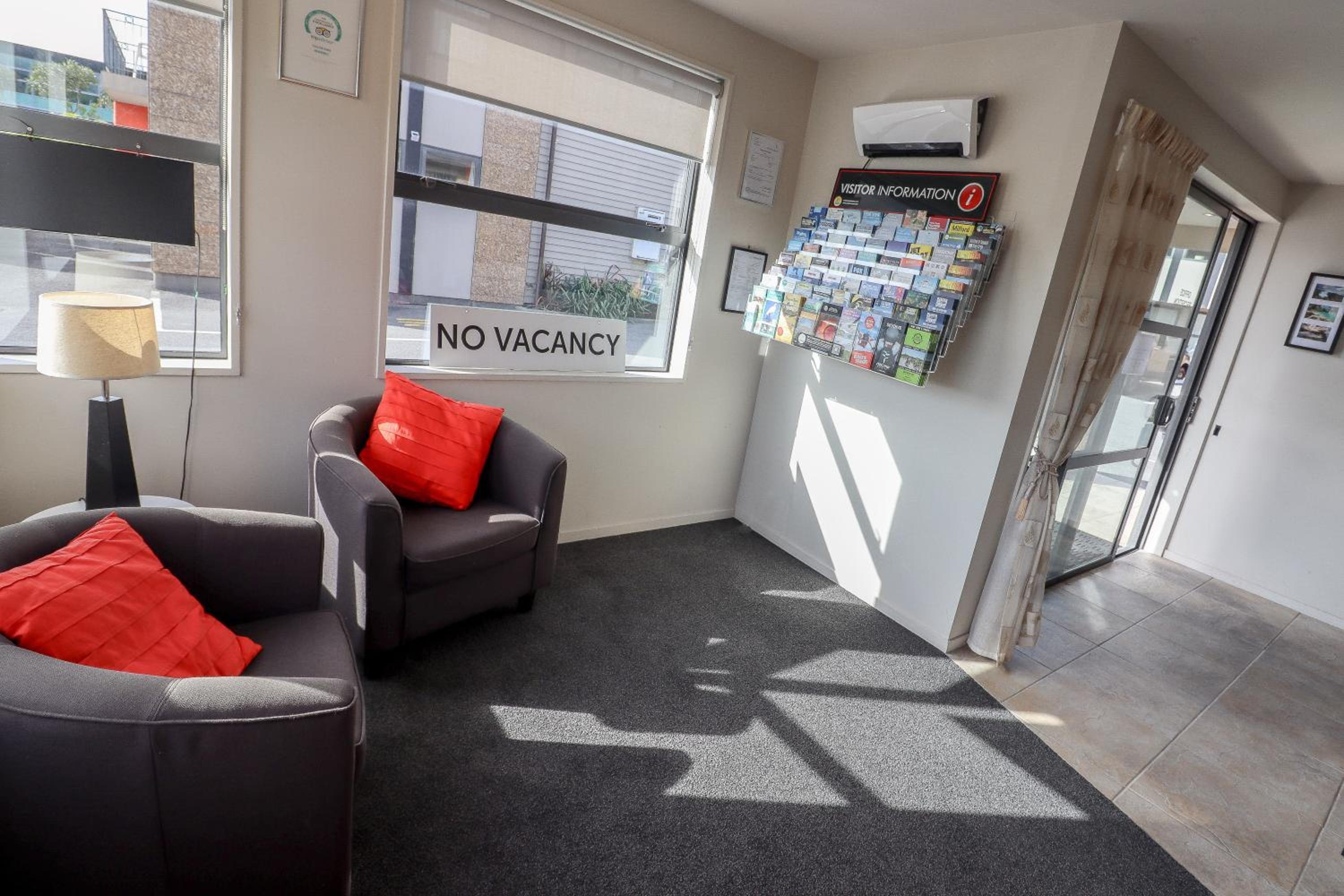 Coleraine Suites & Apartments