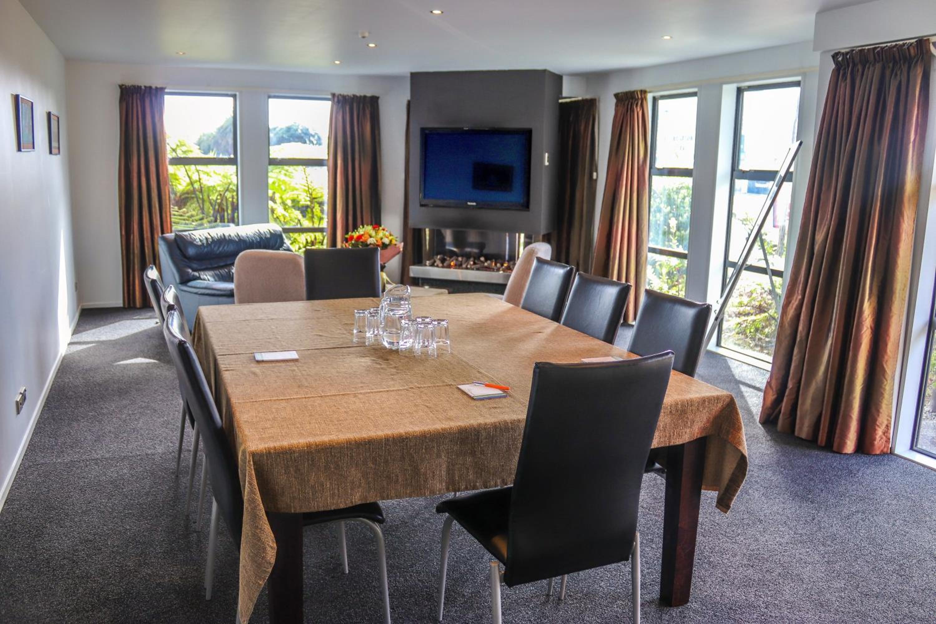 Coleraine Suites & Apartments