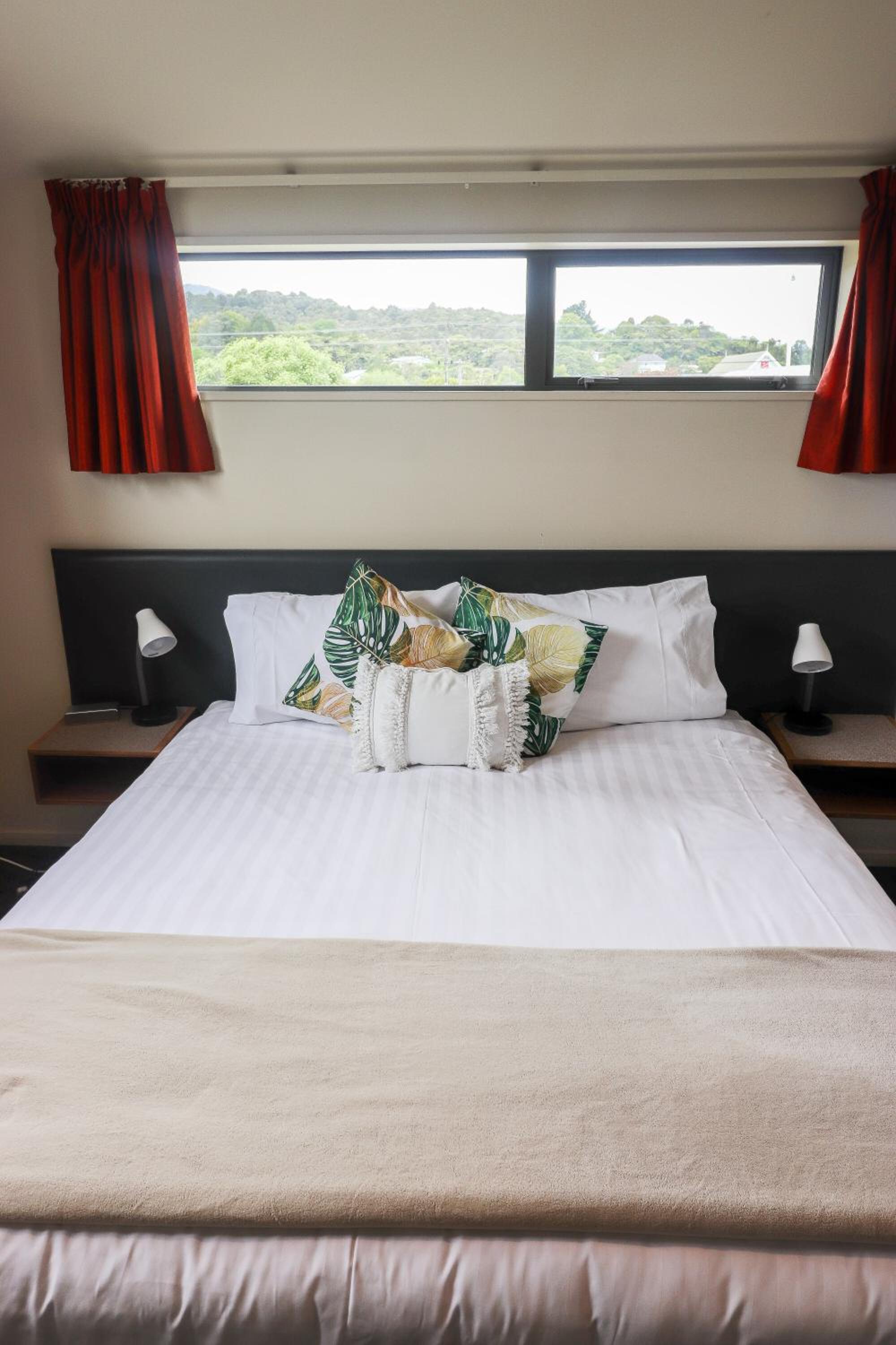Coleraine Suites & Apartments