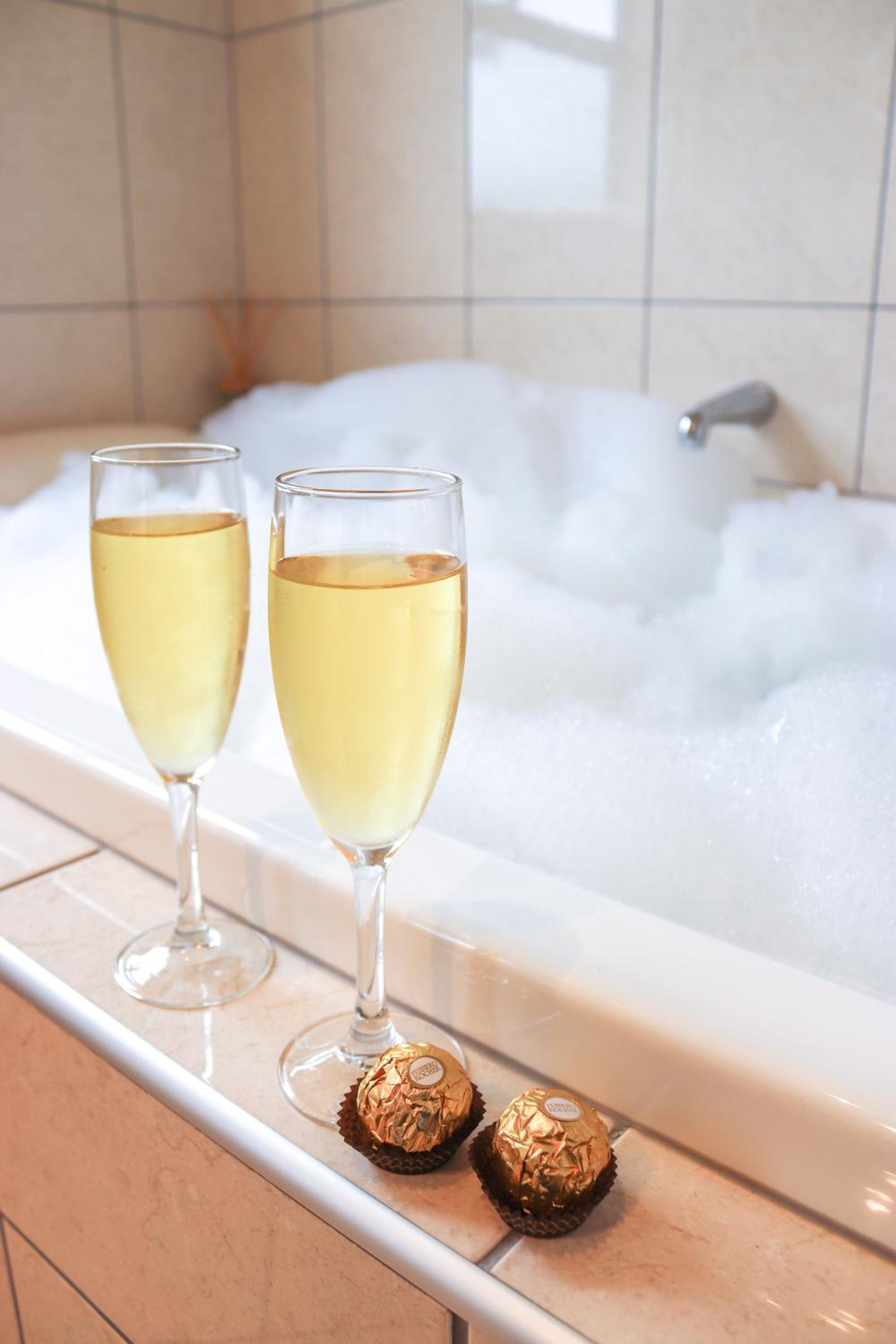 Coleraine Suites & Apartments