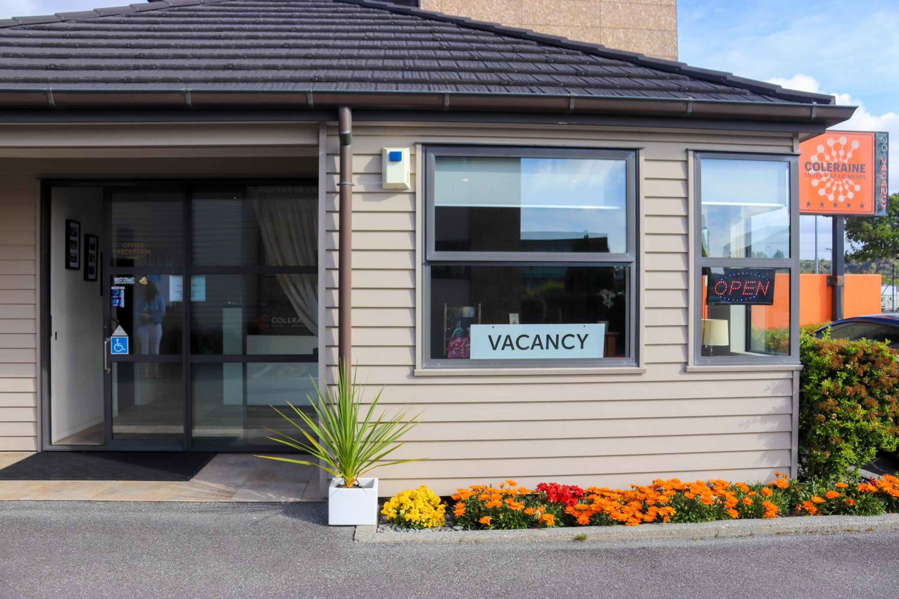 Coleraine Suites & Apartments