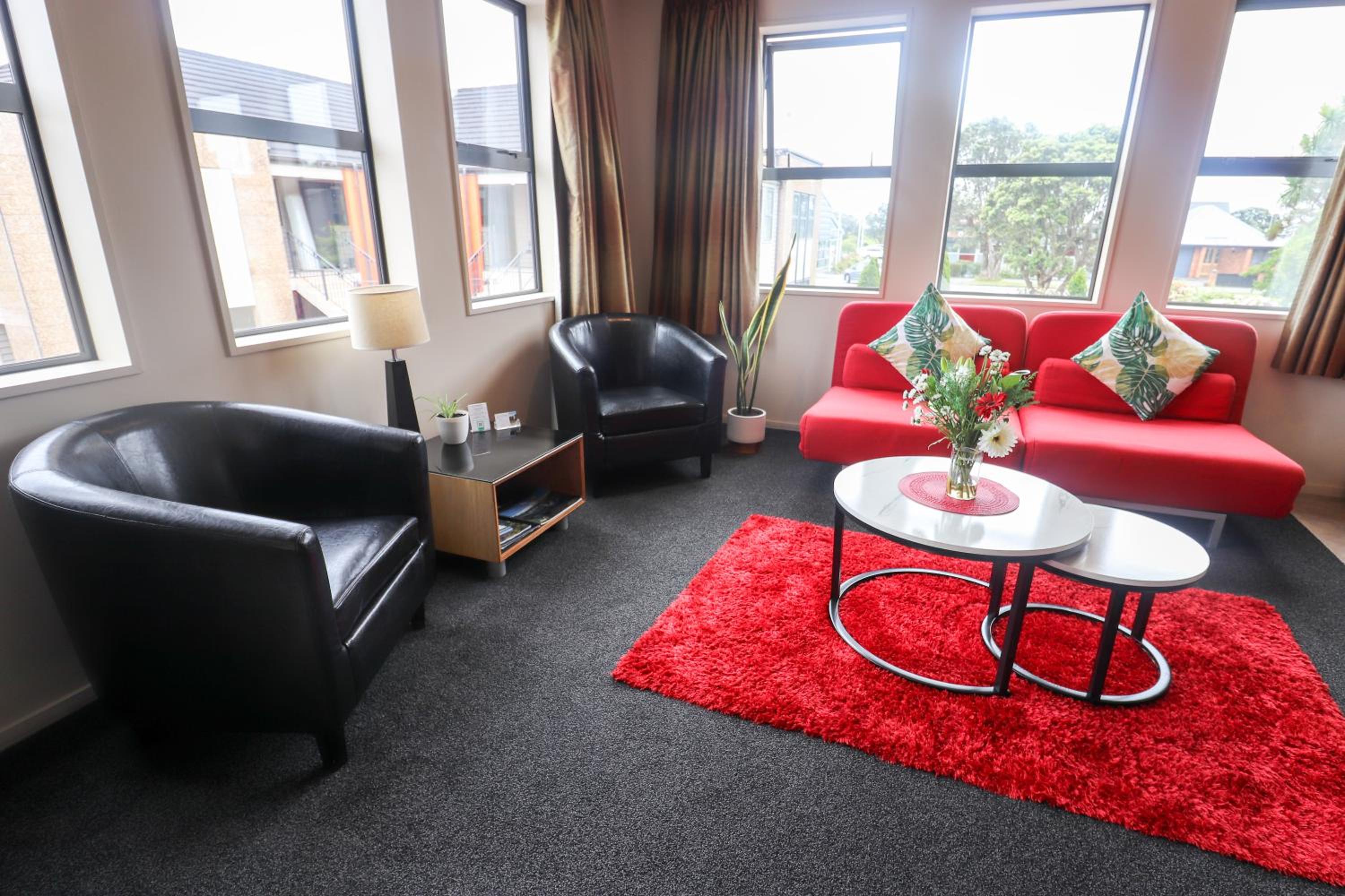Coleraine Suites & Apartments