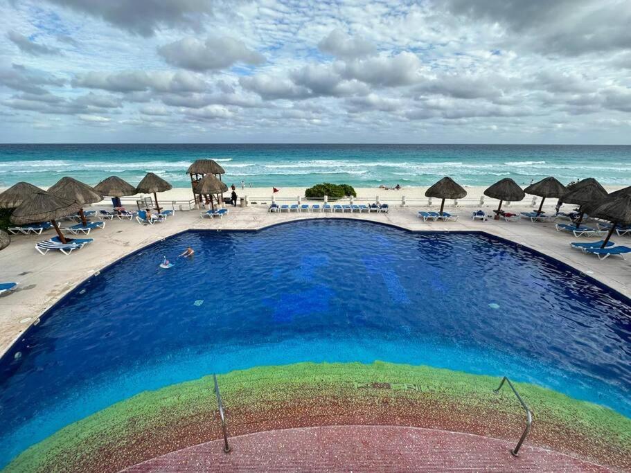 Amazing beachfront apartment