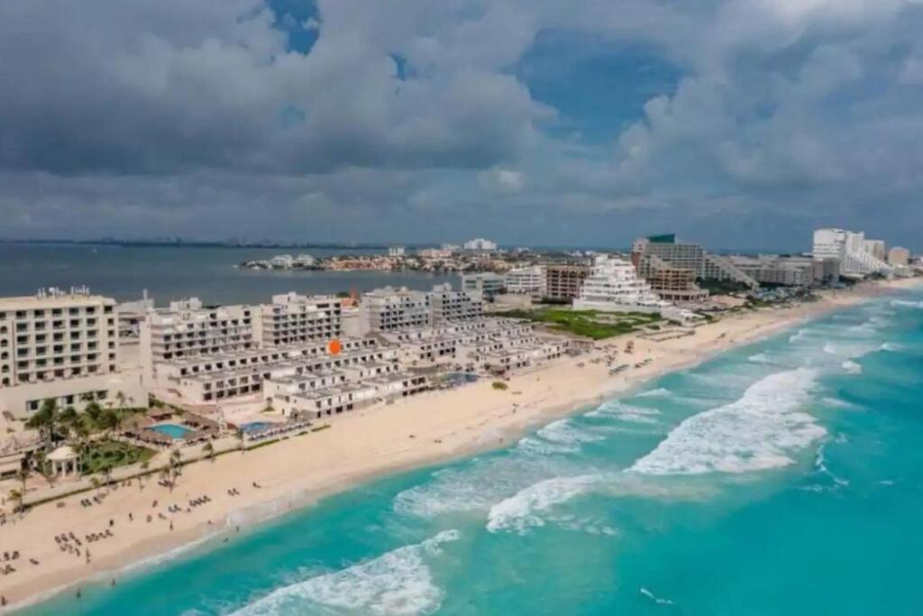 Amazing beachfront apartment