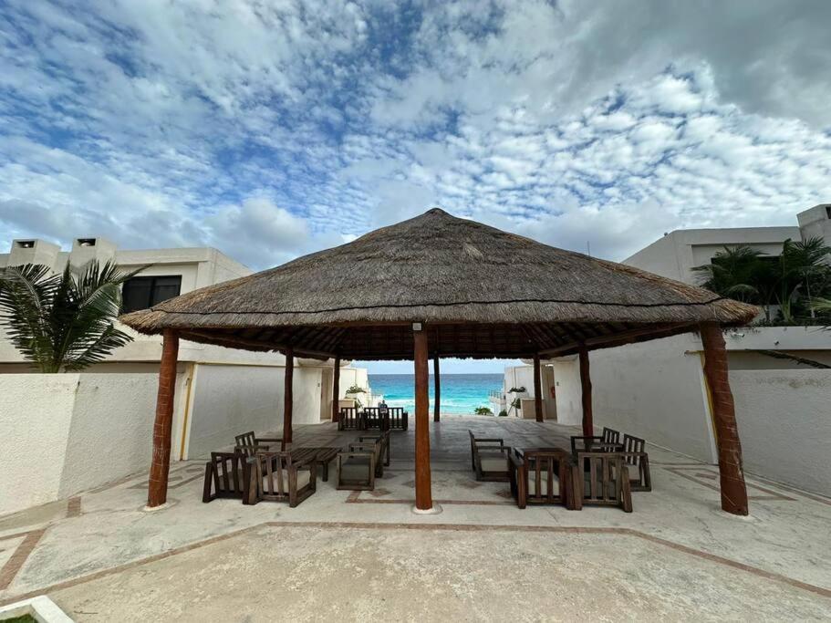 Amazing beachfront apartment