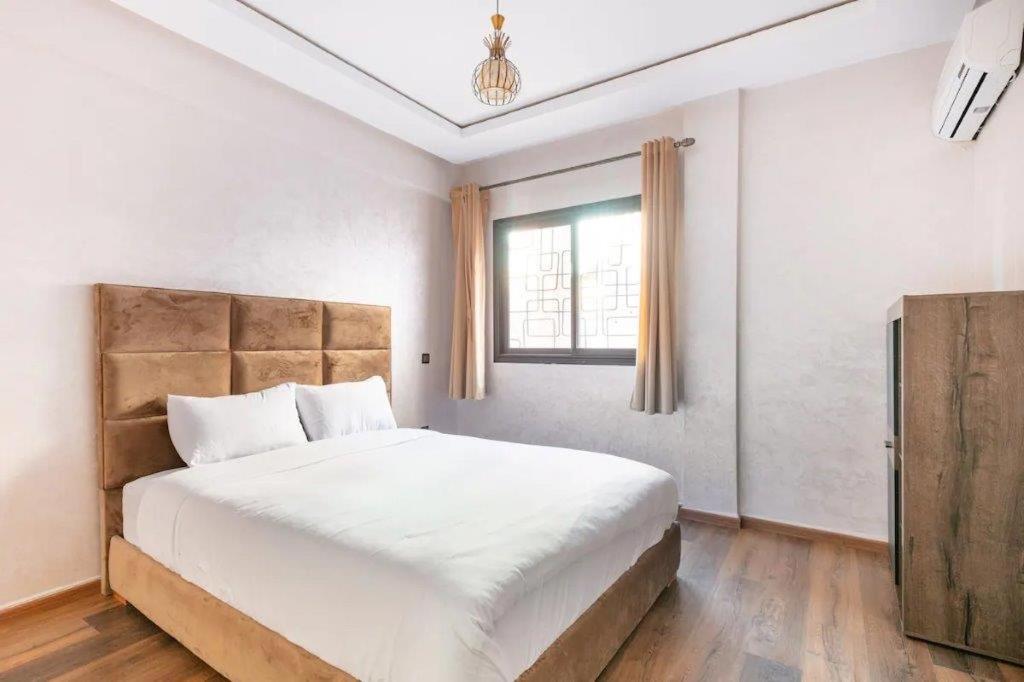 Modern 3-Bedroom apartment with Balcony-Central Gueliz Marrakech