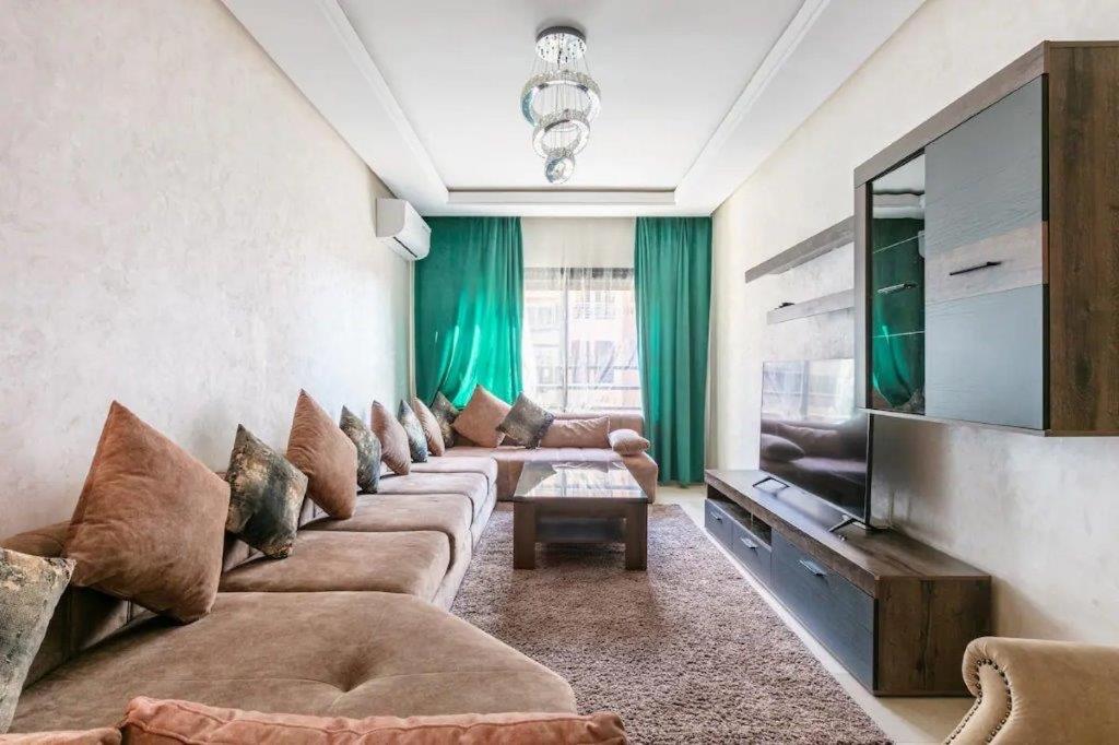 Modern 3-Bedroom apartment with Balcony-Central Gueliz Marrakech