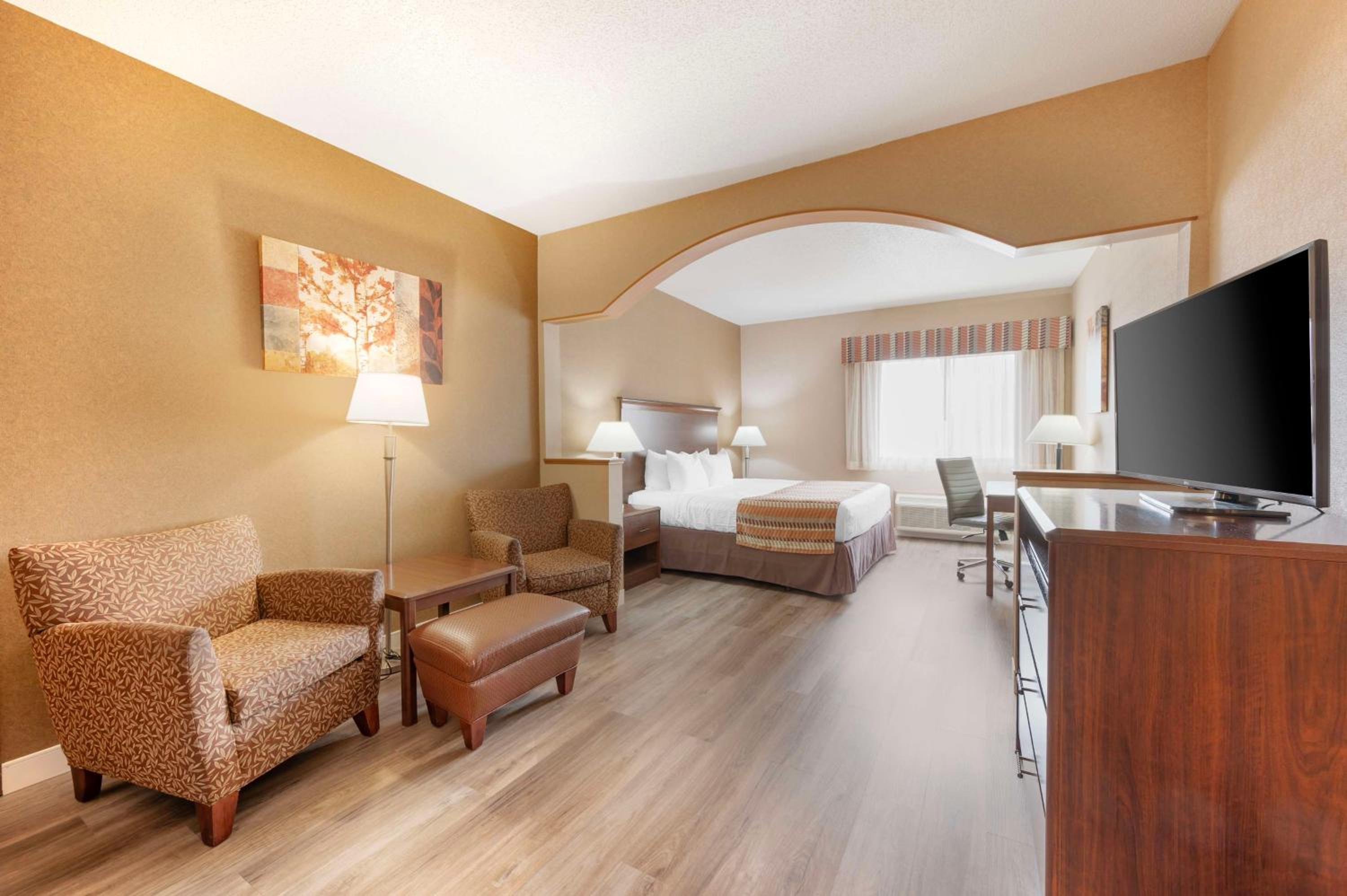 Kokomo Vacations - Best Western Circus City Inn - Property Image 2