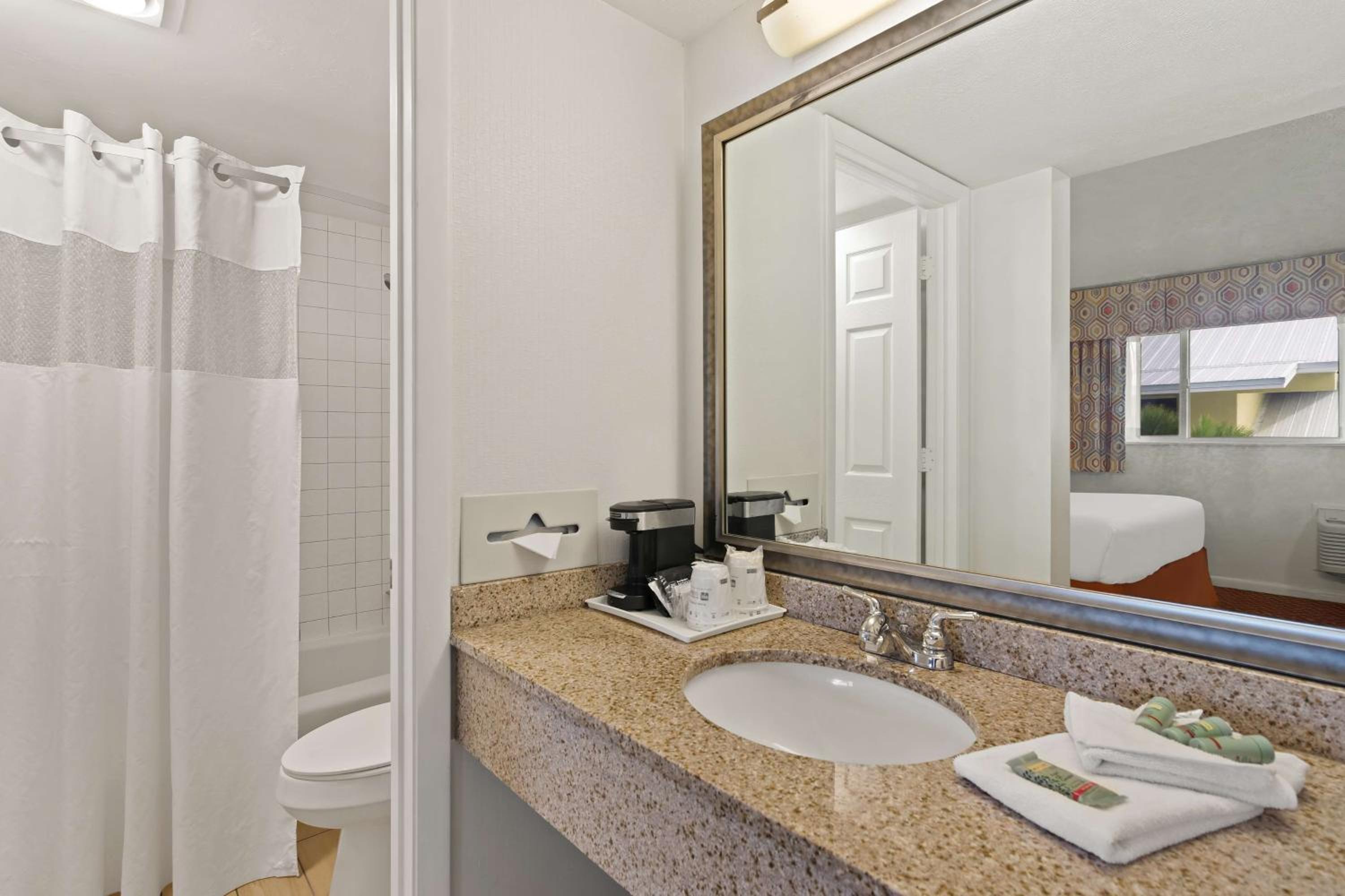 Vero Beach Vacations - Best Western Port St. Lucie - Property Image 2
