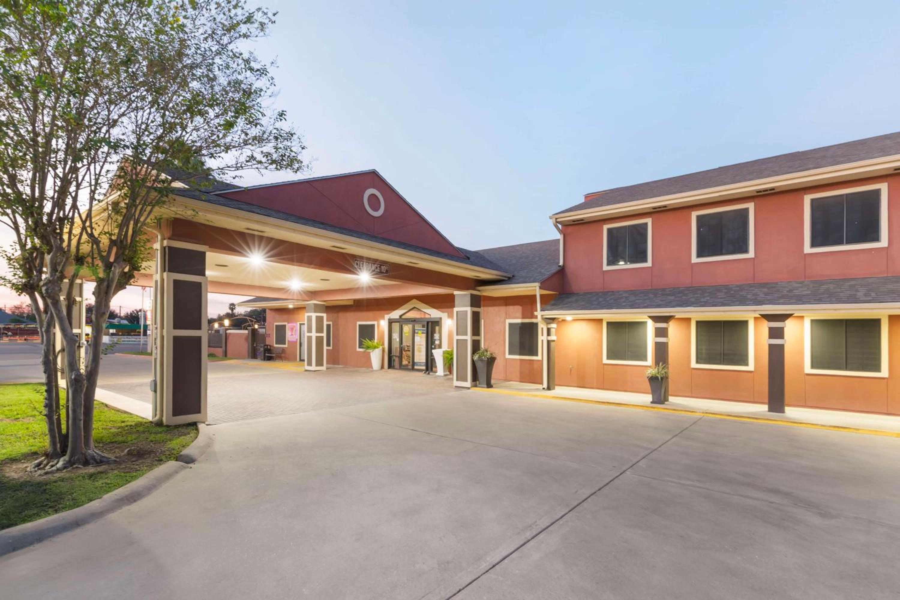 Hotel Best Western Plus Edinburg Inn & Suites