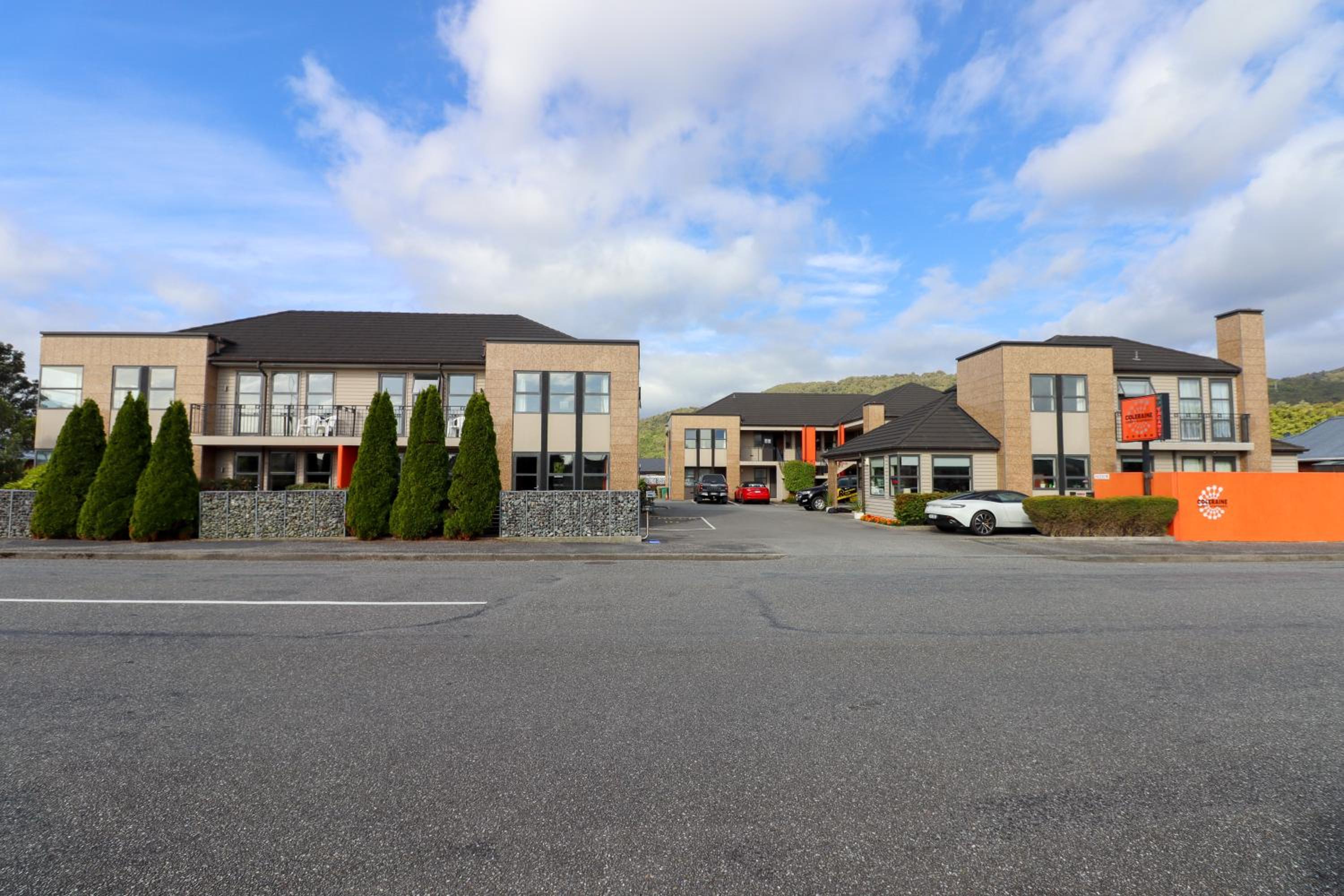 Coleraine Suites & Apartments