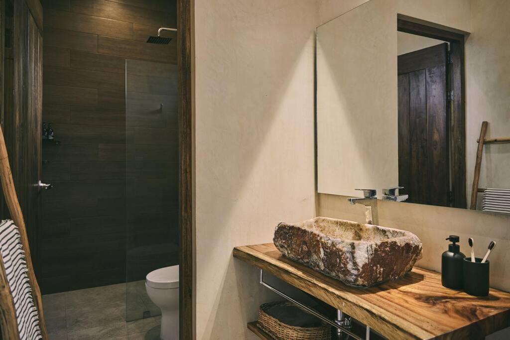 Luxe jungle Retreat- Free concierge view 3