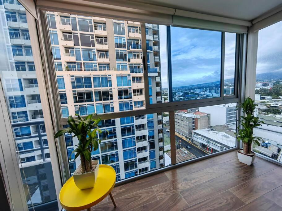 1505 Torre los Yoses Hermoso Apartamento en Barrio Escalante con Parqueo
