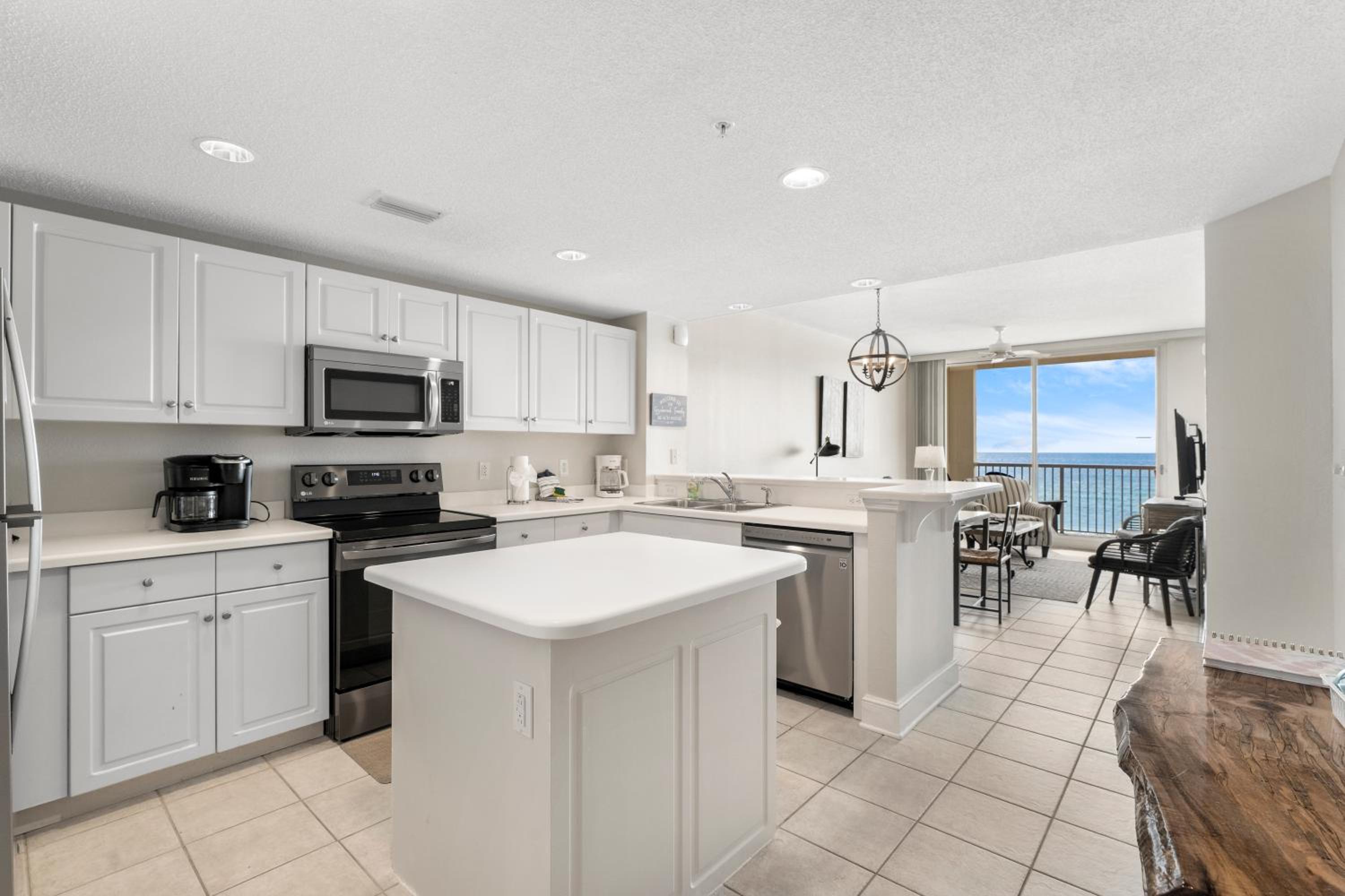 Majestic Resort! Newly Updated Beachfront 3BR Condo view 5