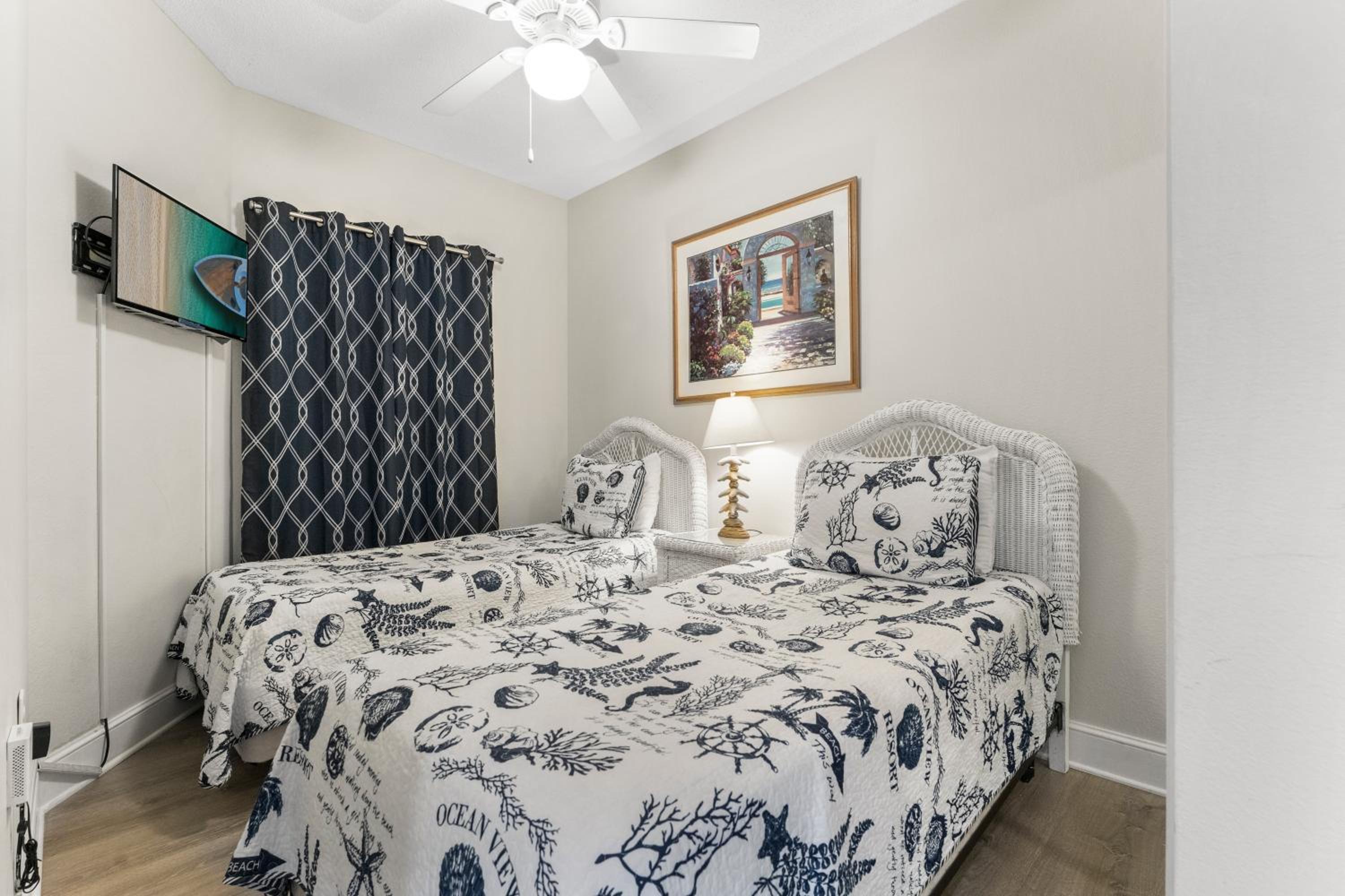 Majestic Resort! Newly Updated Beachfront 3BR Condo view 4