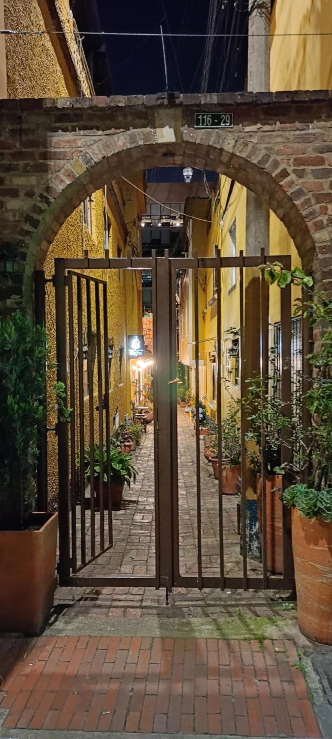 Usaquen Station Hostel - Property Image 66