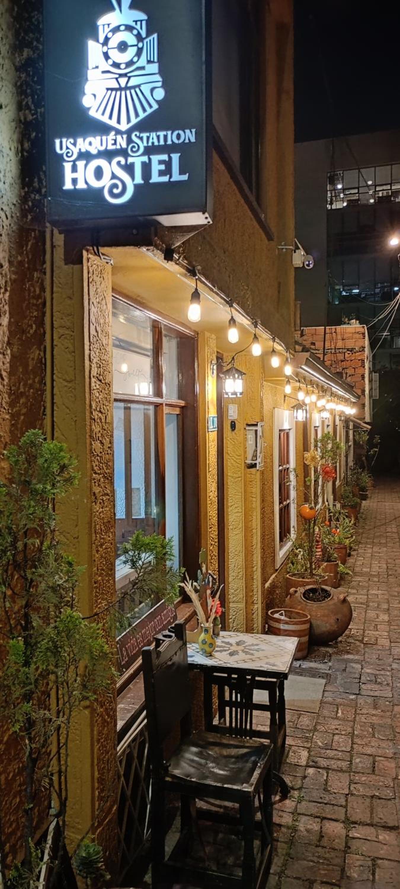 Usaquen Station Hostel - Property Image 80