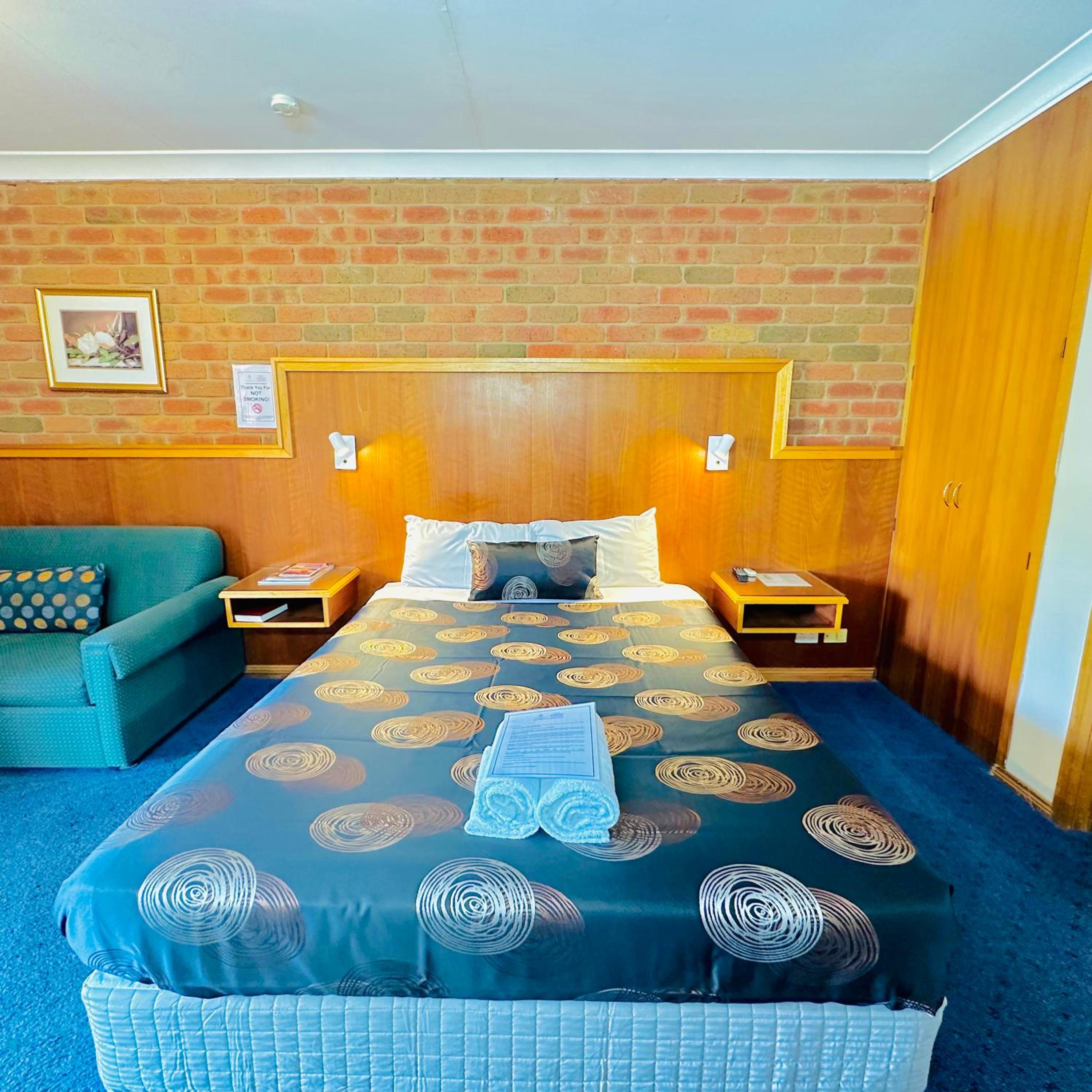 Early Australian Motor Inn