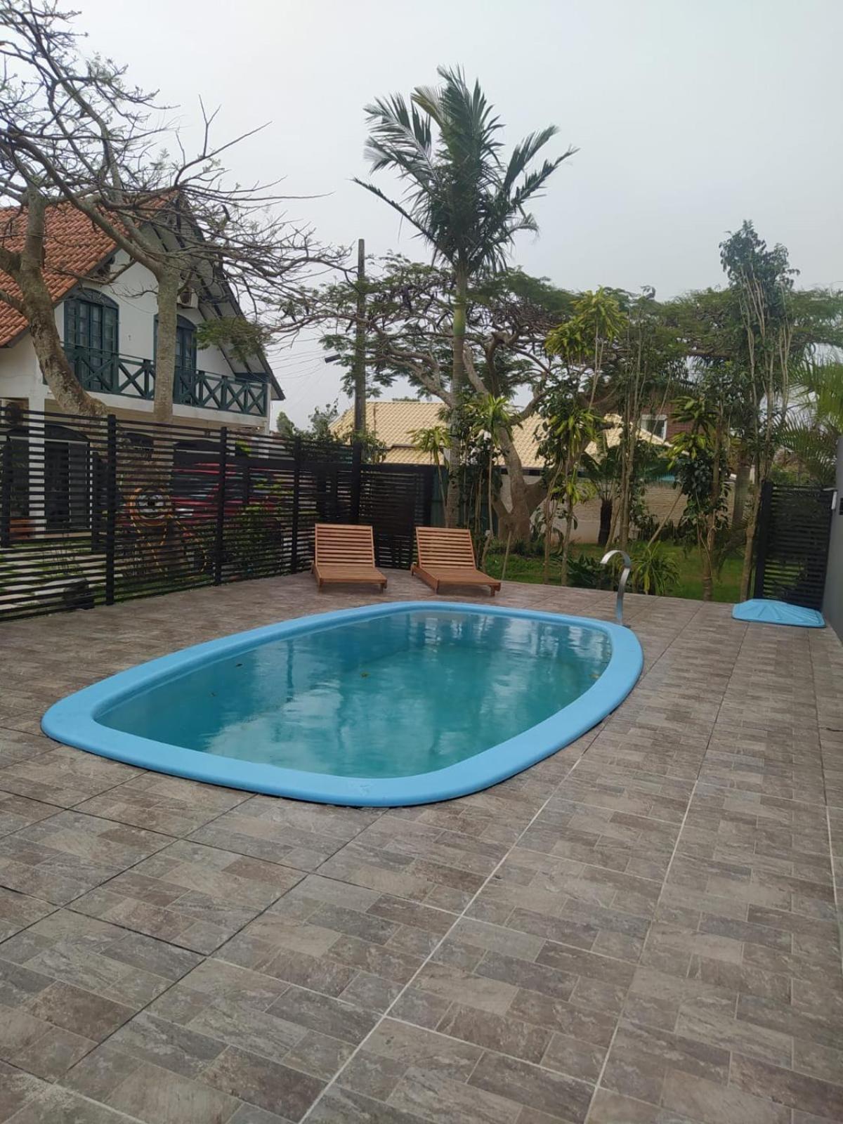 Casa com piscina Ingleses 0172
