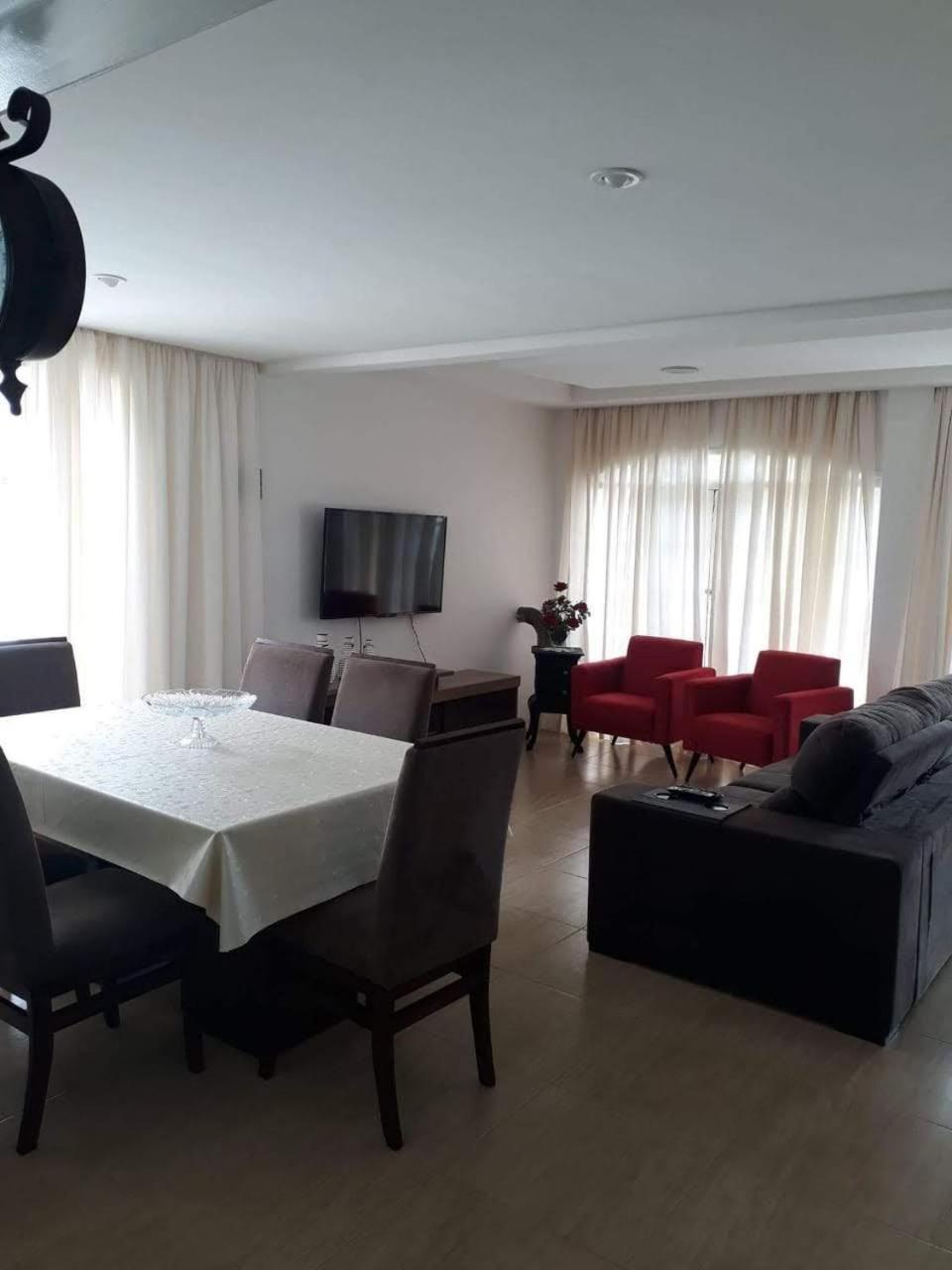 Casa com piscina Ingleses 0172